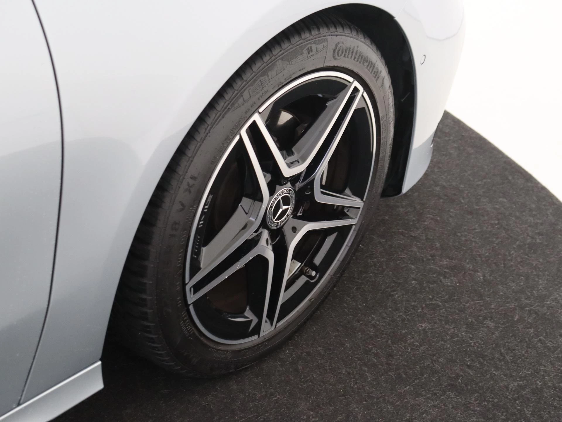 Mercedes-Benz-A-Klasse-image-9