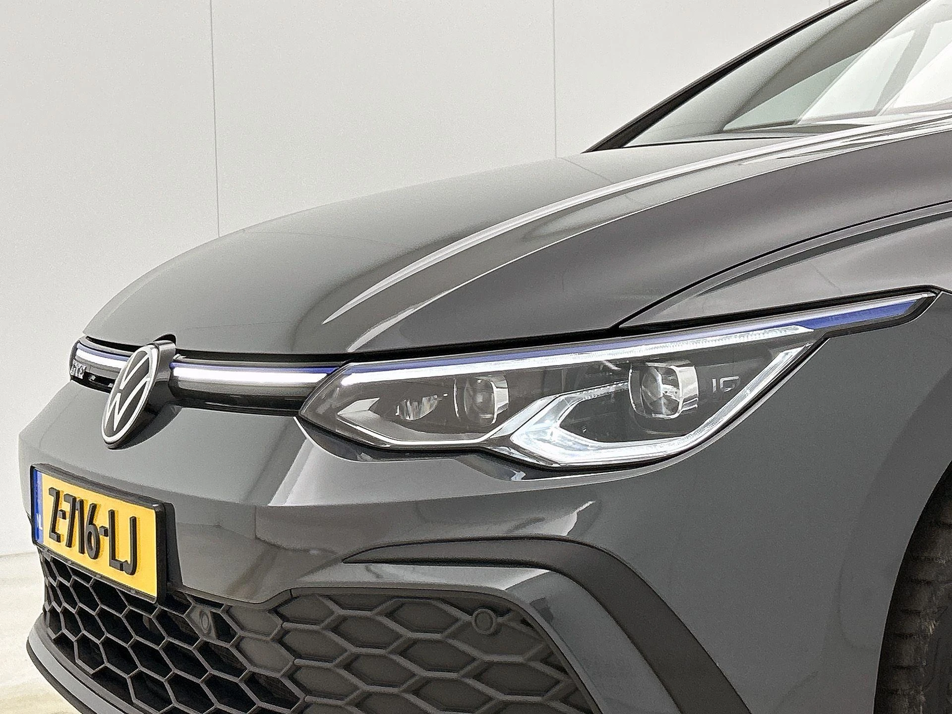 Volkswagen-Golf-image-26