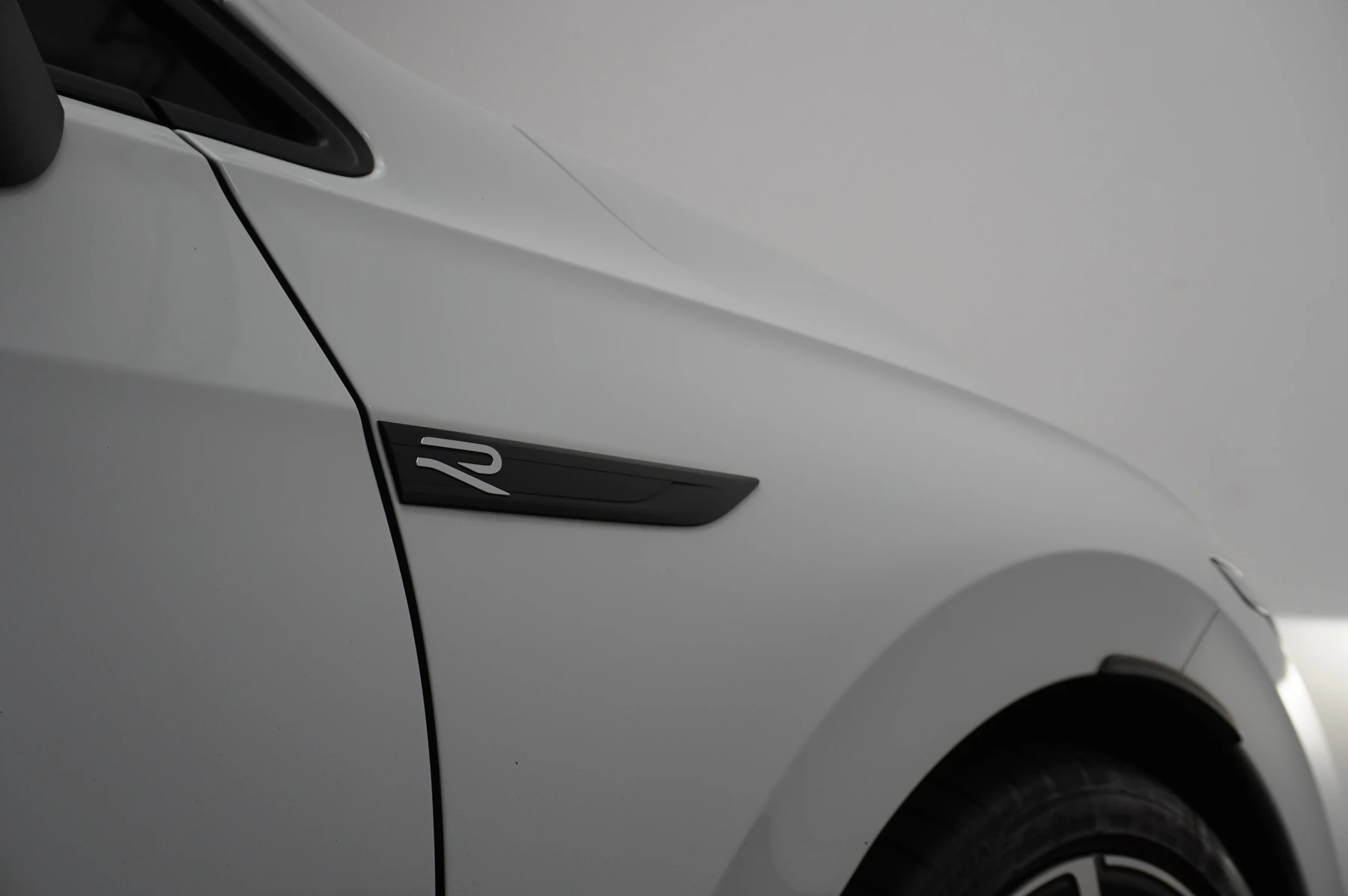 Volkswagen-Golf-image-43