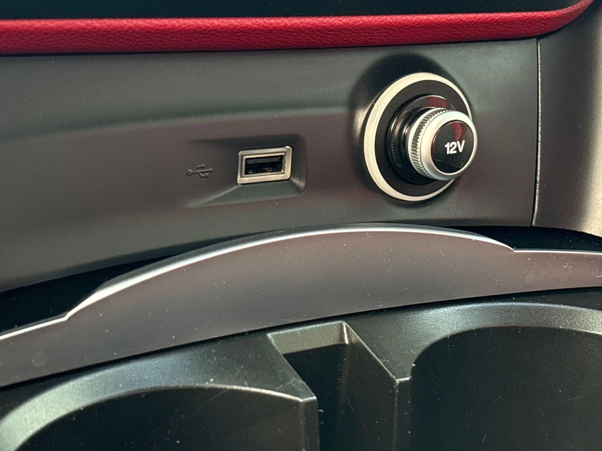 Alfa Romeo-Stelvio-image-25