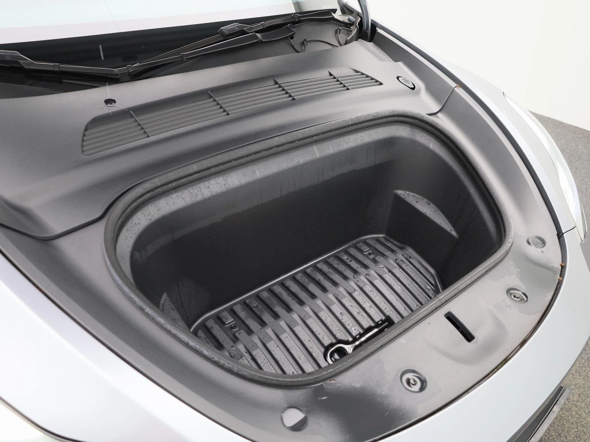 Tesla-Model Y-image-31