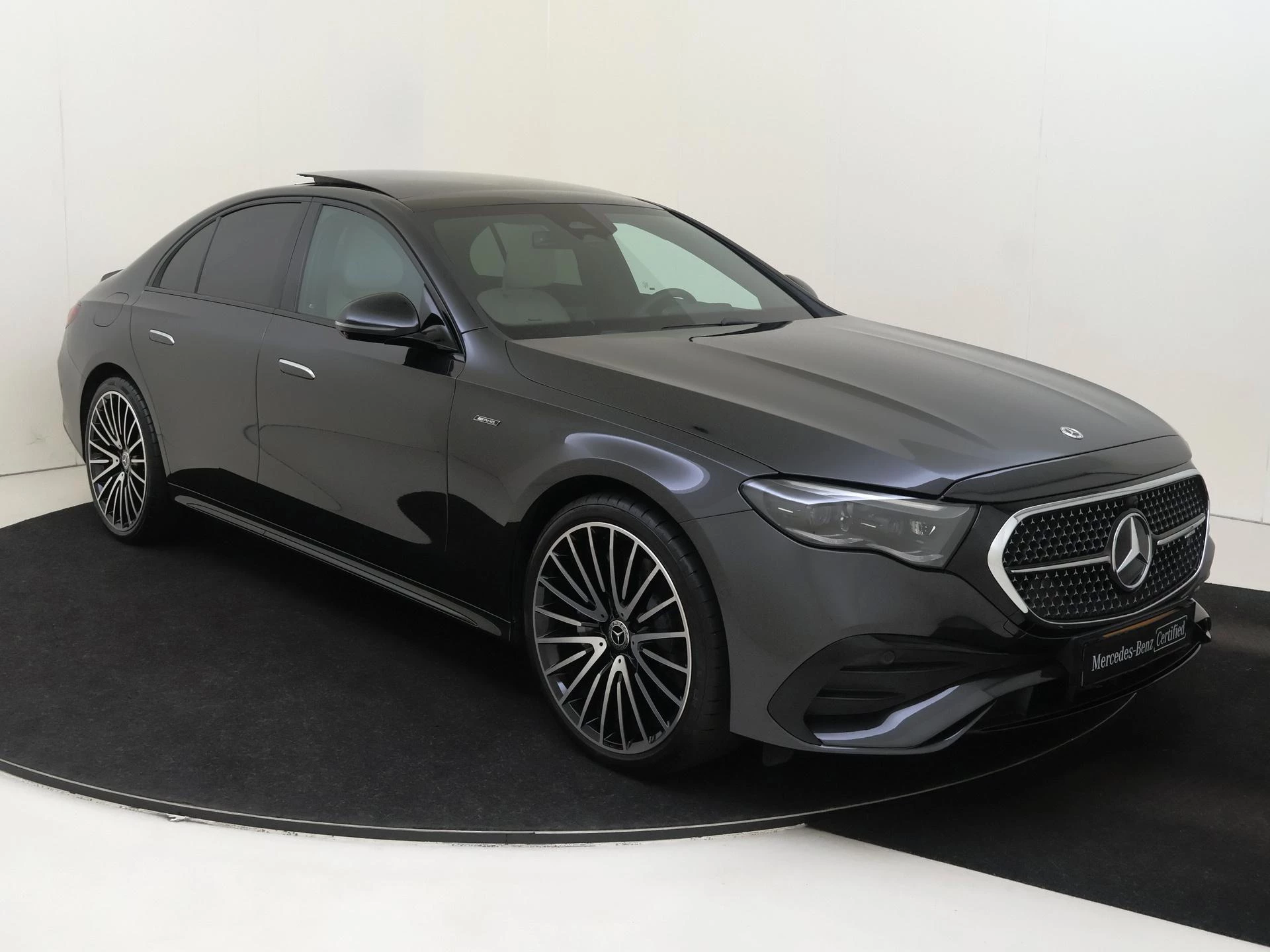Mercedes-Benz E-Klasse 300 e AMG-Line