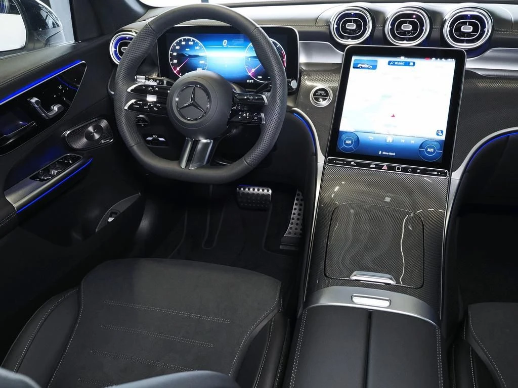 Mercedes-Benz-GLC 220 d-image-10