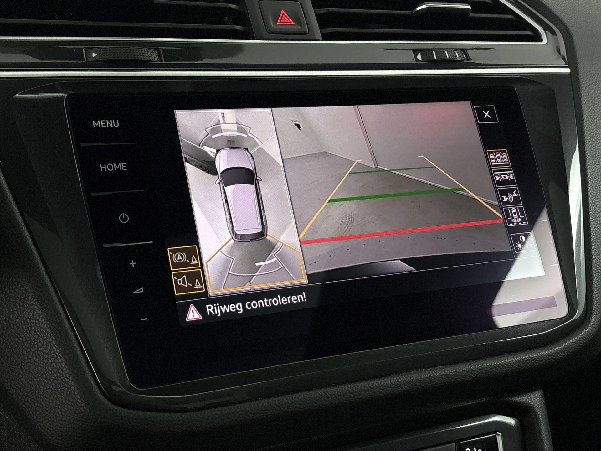 Volkswagen-Tiguan-image-12