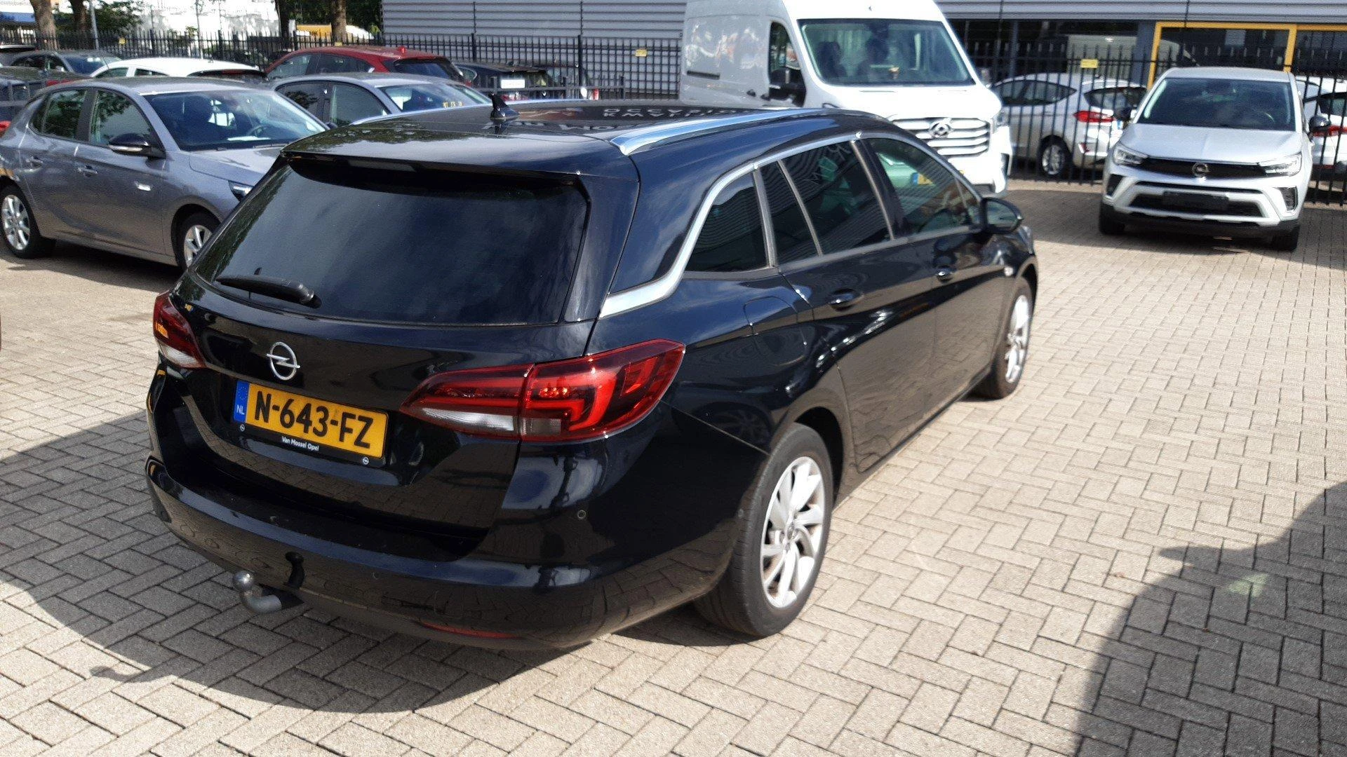 Opel Astra Sports Tourer 1.2 Business Elegance