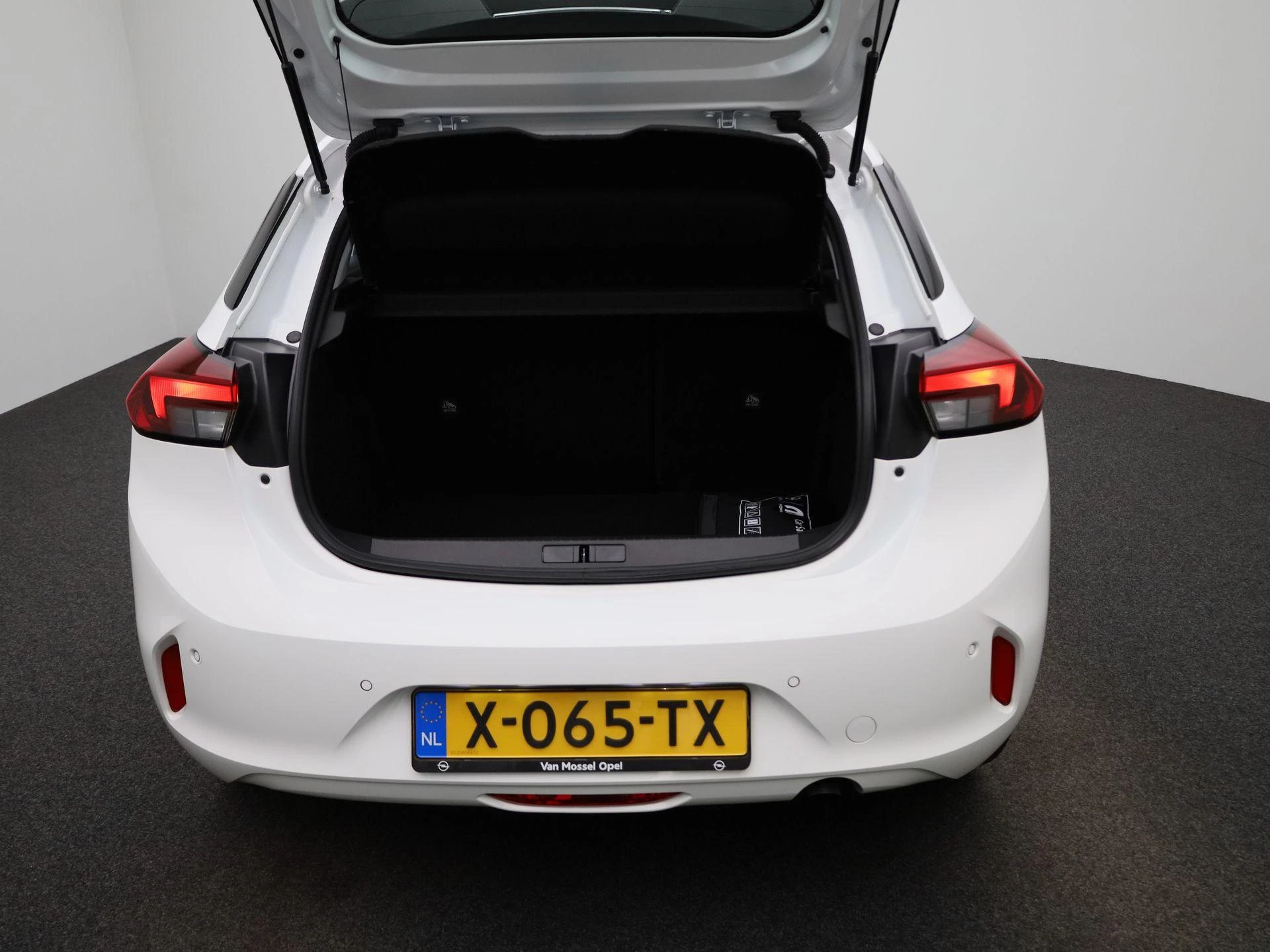 Opel-Corsa-image-10
