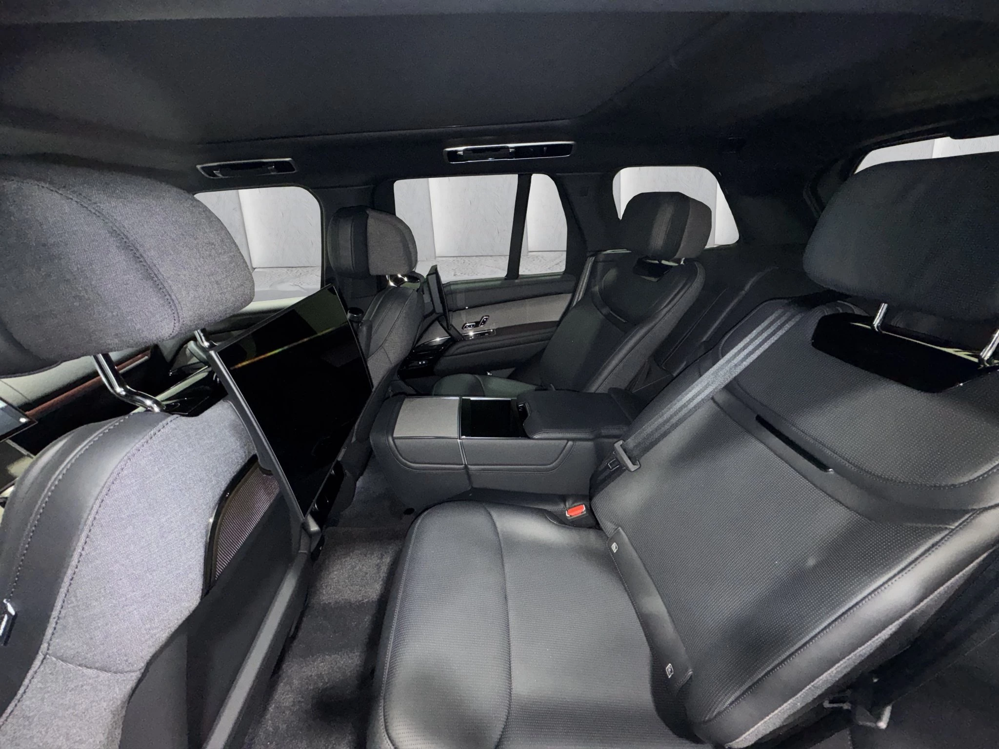 Land Rover Range Rover SV 4.4 P615 V8