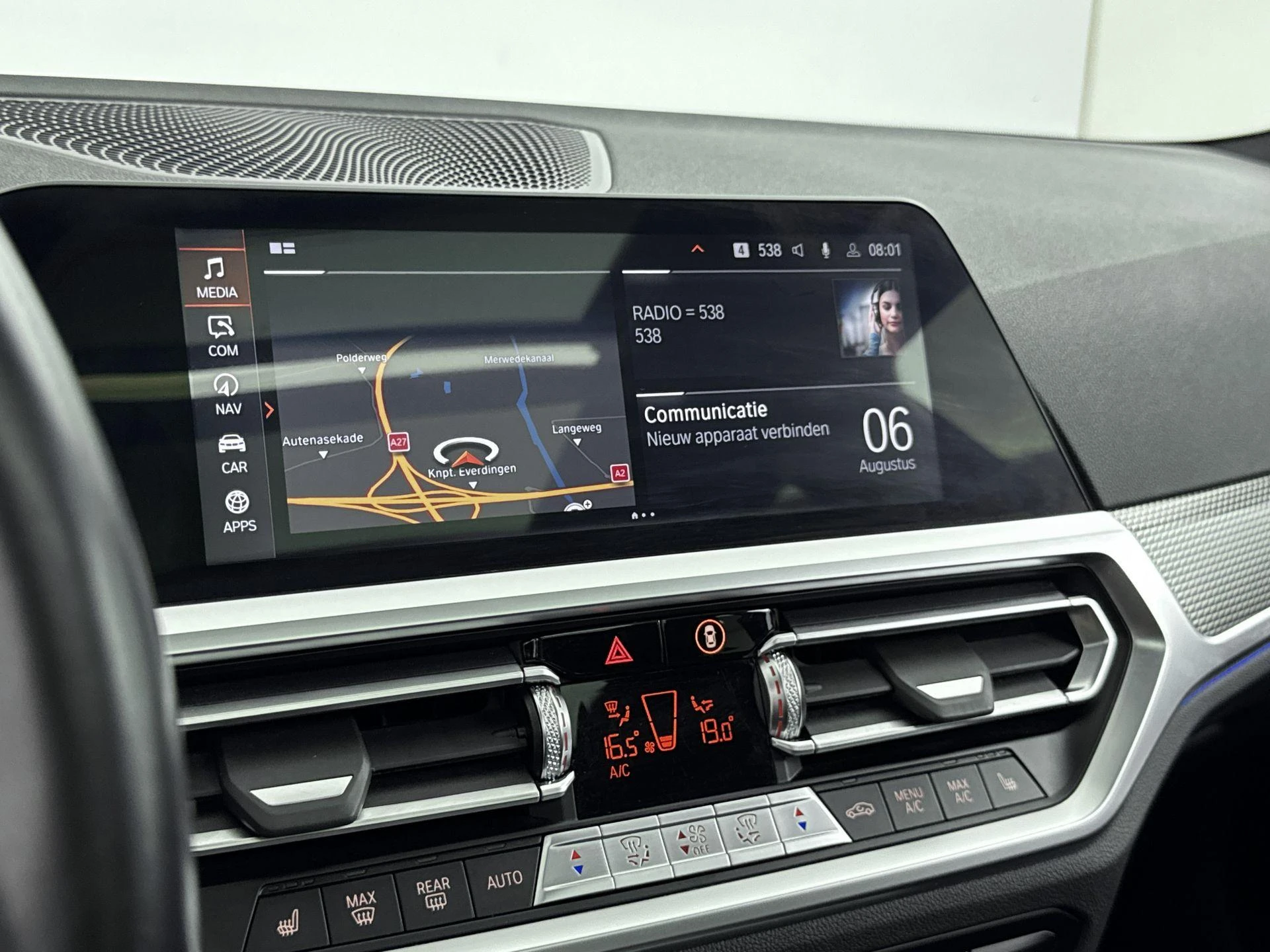 BMW-3 Serie-image-11