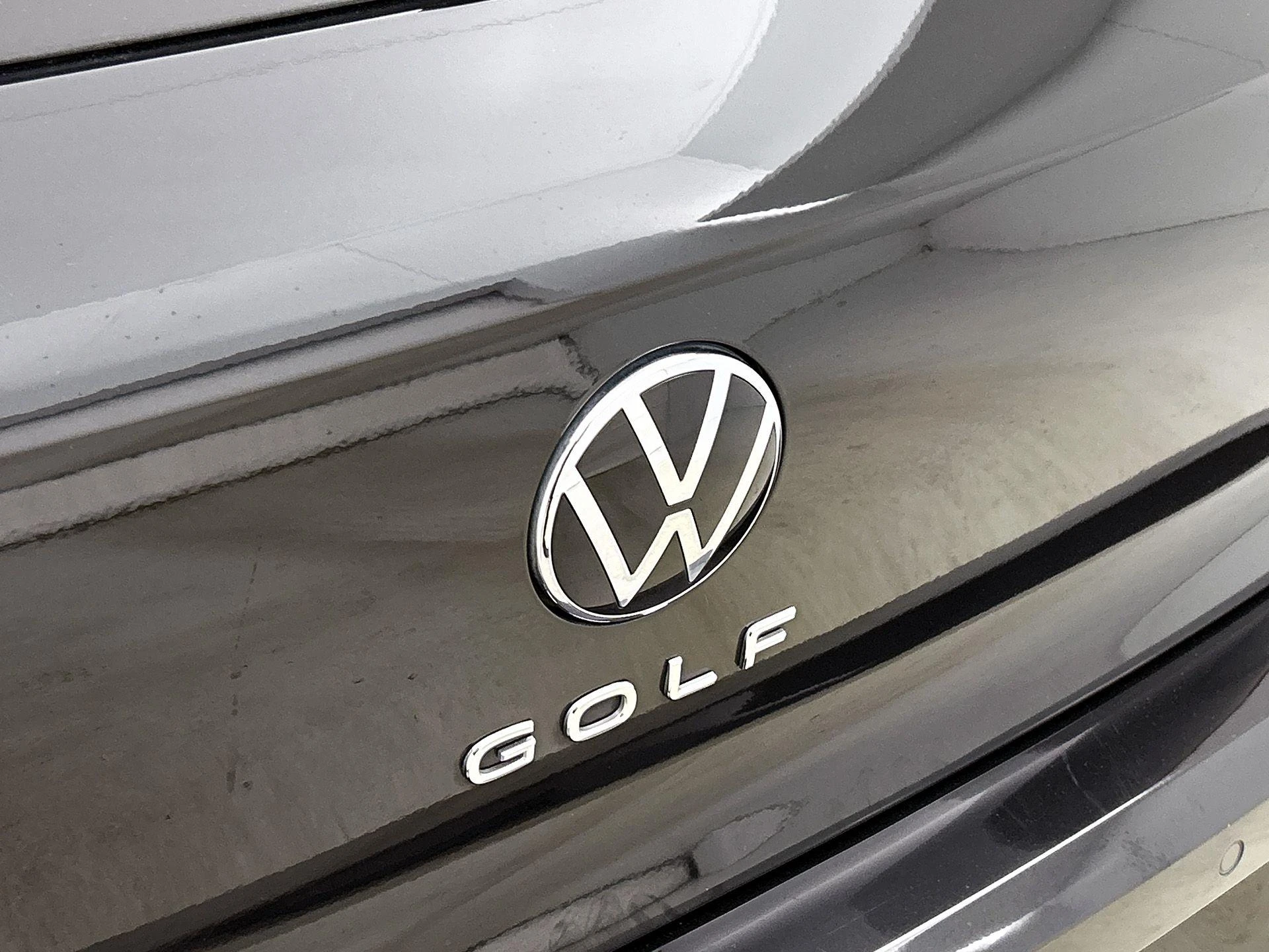 Volkswagen-Golf-image-13