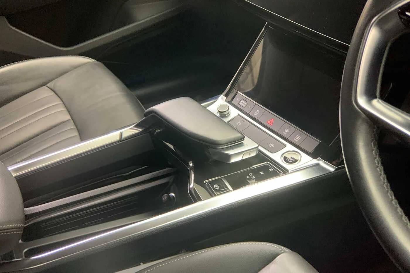 Audi-Q8 e-tron-image-7