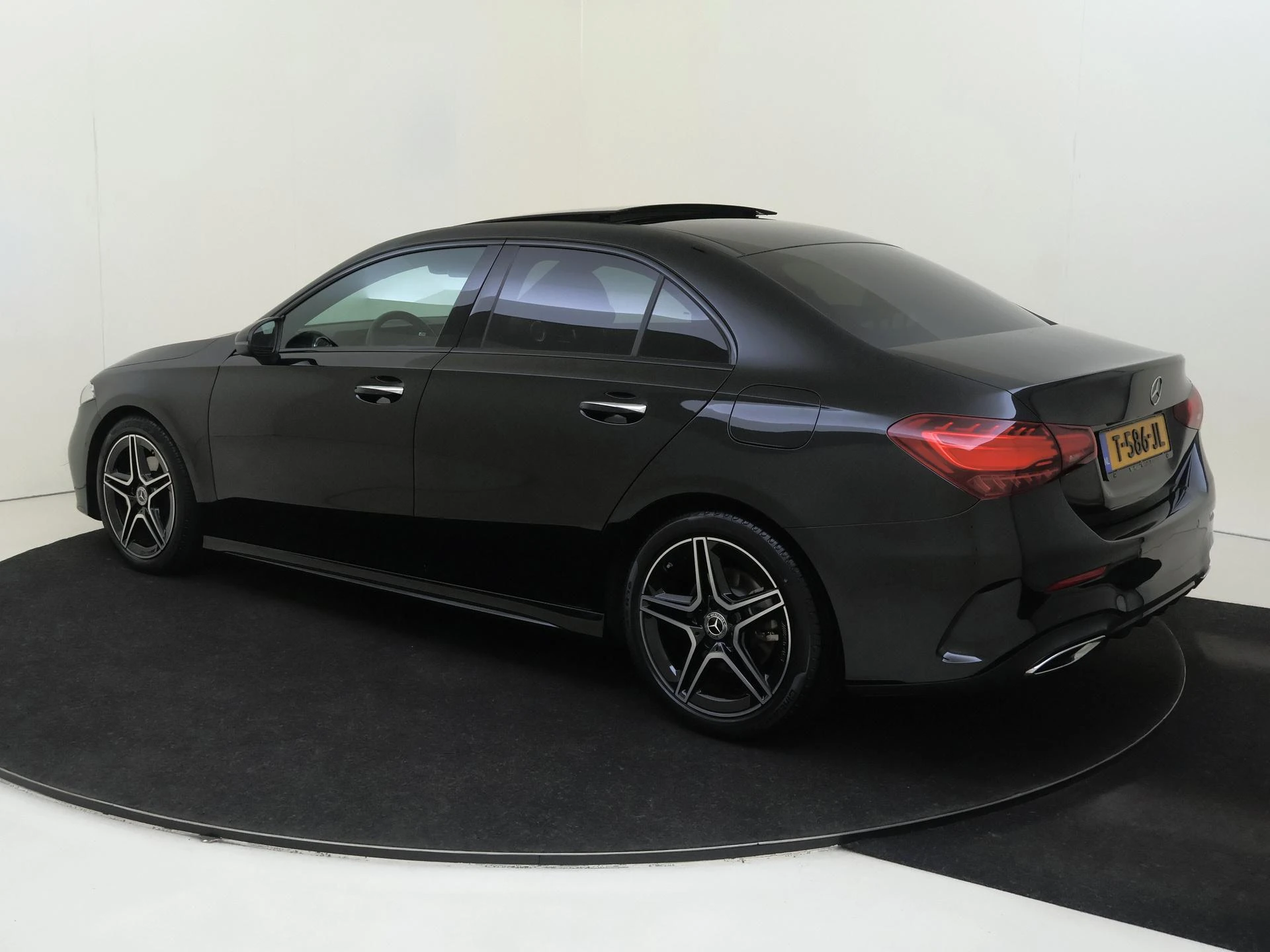 Mercedes-Benz A-Klasse 200 AMG Line