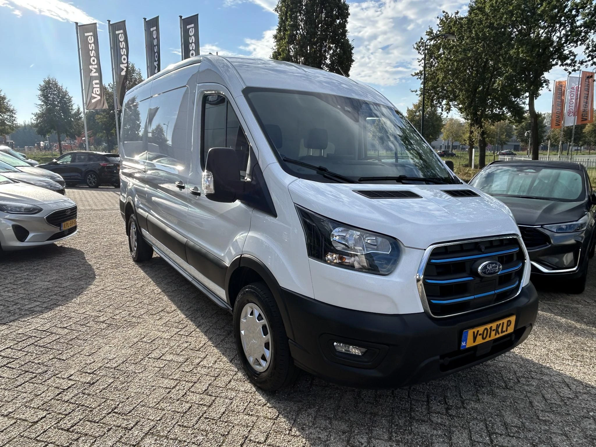 Ford-E-Transit-image-6