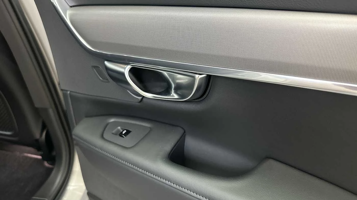 Volvo-V90-image-18