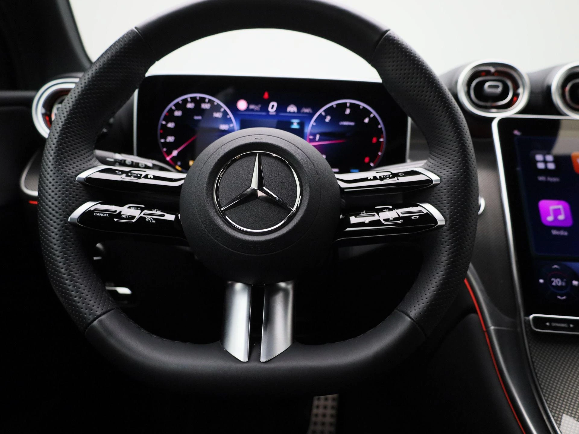 Mercedes-Benz-GLC-image-6