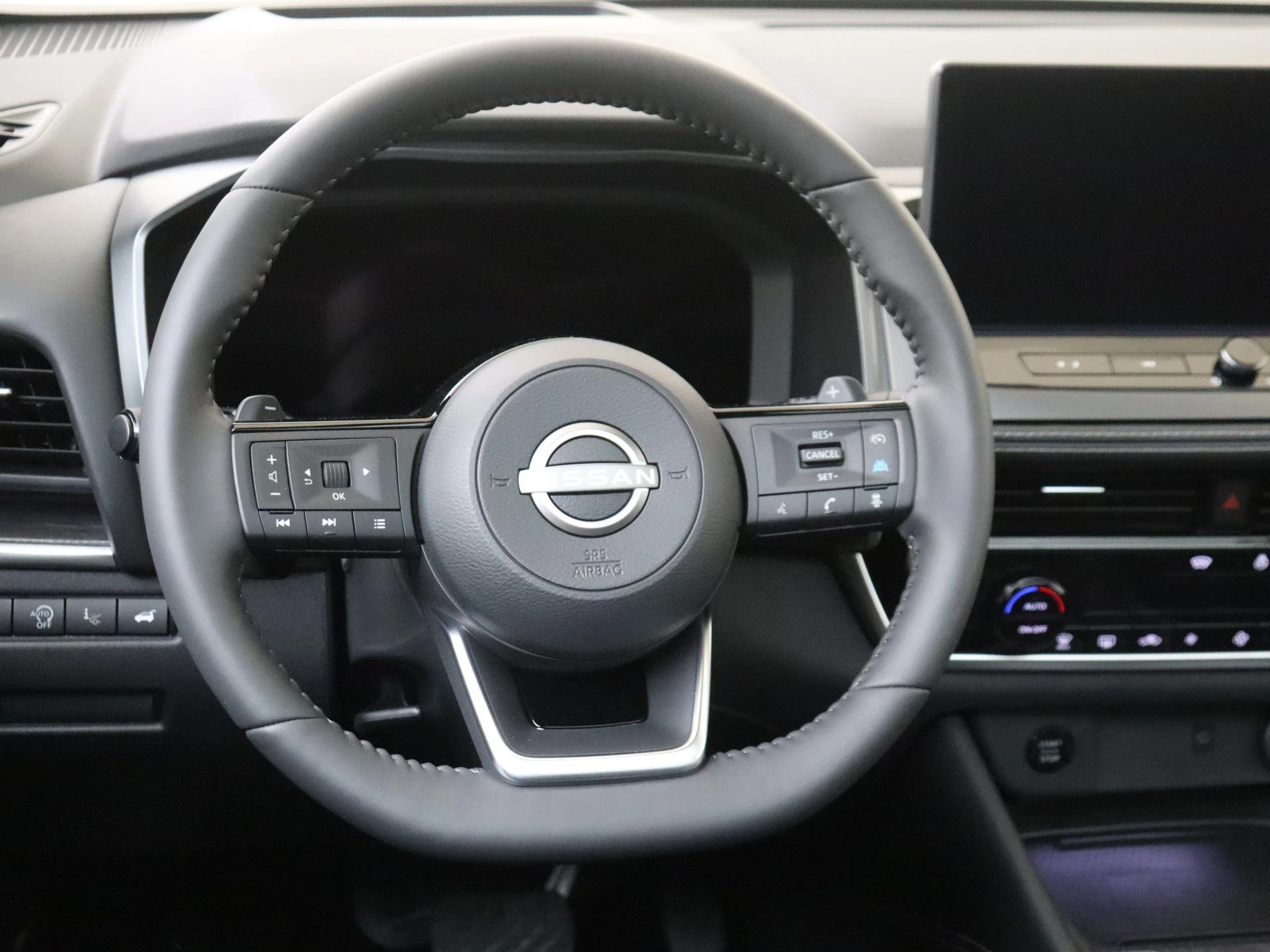 Nissan-QASHQAI-image-9