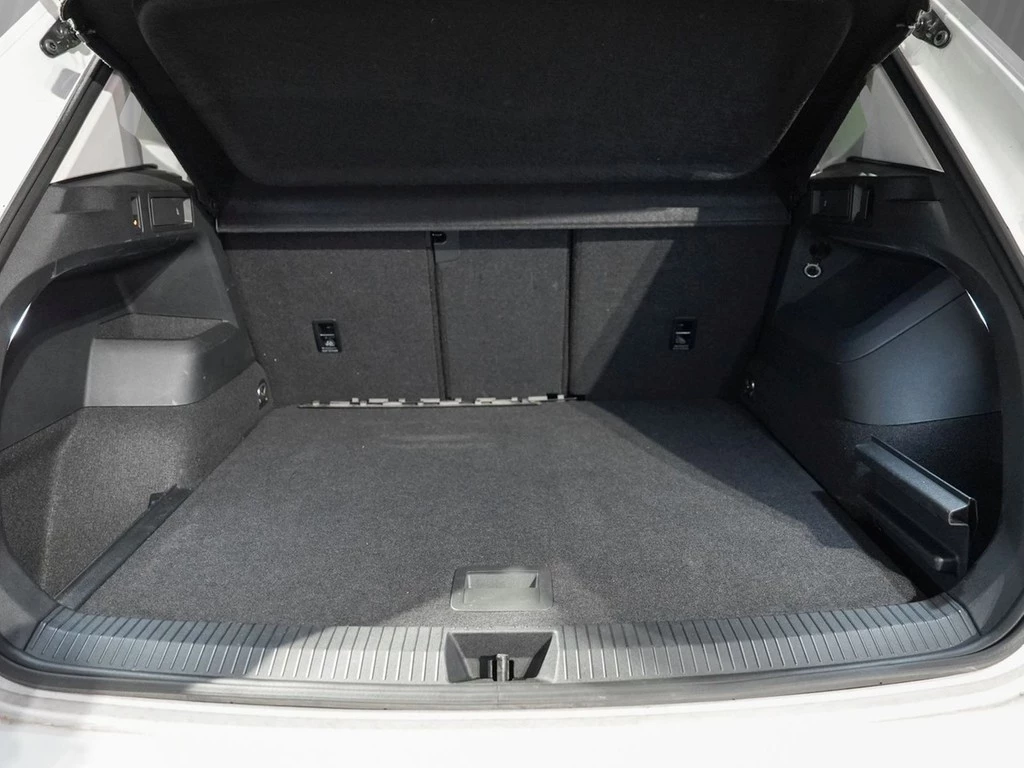 Volkswagen Tiguan 2,0 TDI DSG Goal,AHK,LED,360° Kamera Lenkrad/Sitzheizung,Climatronic,ALU