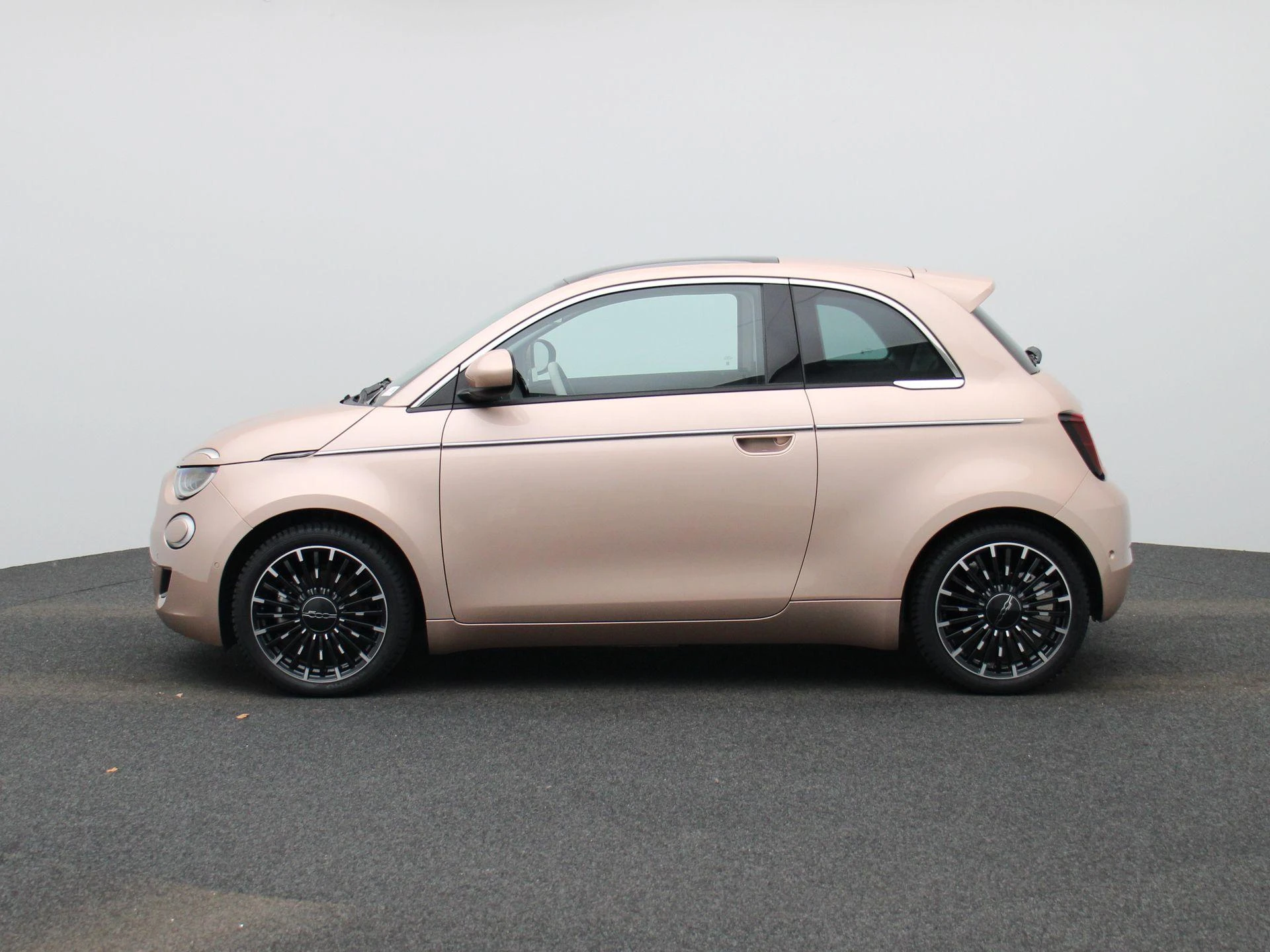 Fiat-500e-image-3