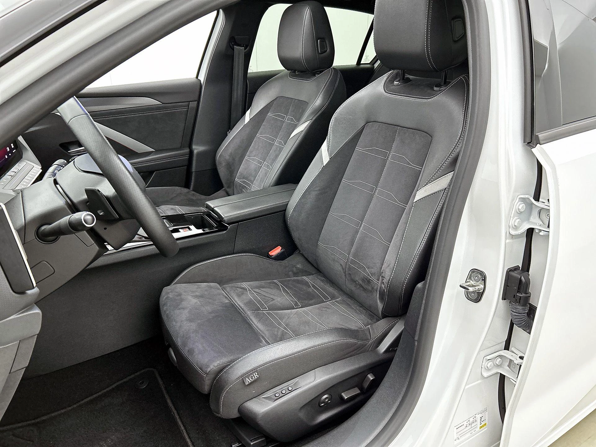 Opel Astra 1.6T GS Line Hybrid