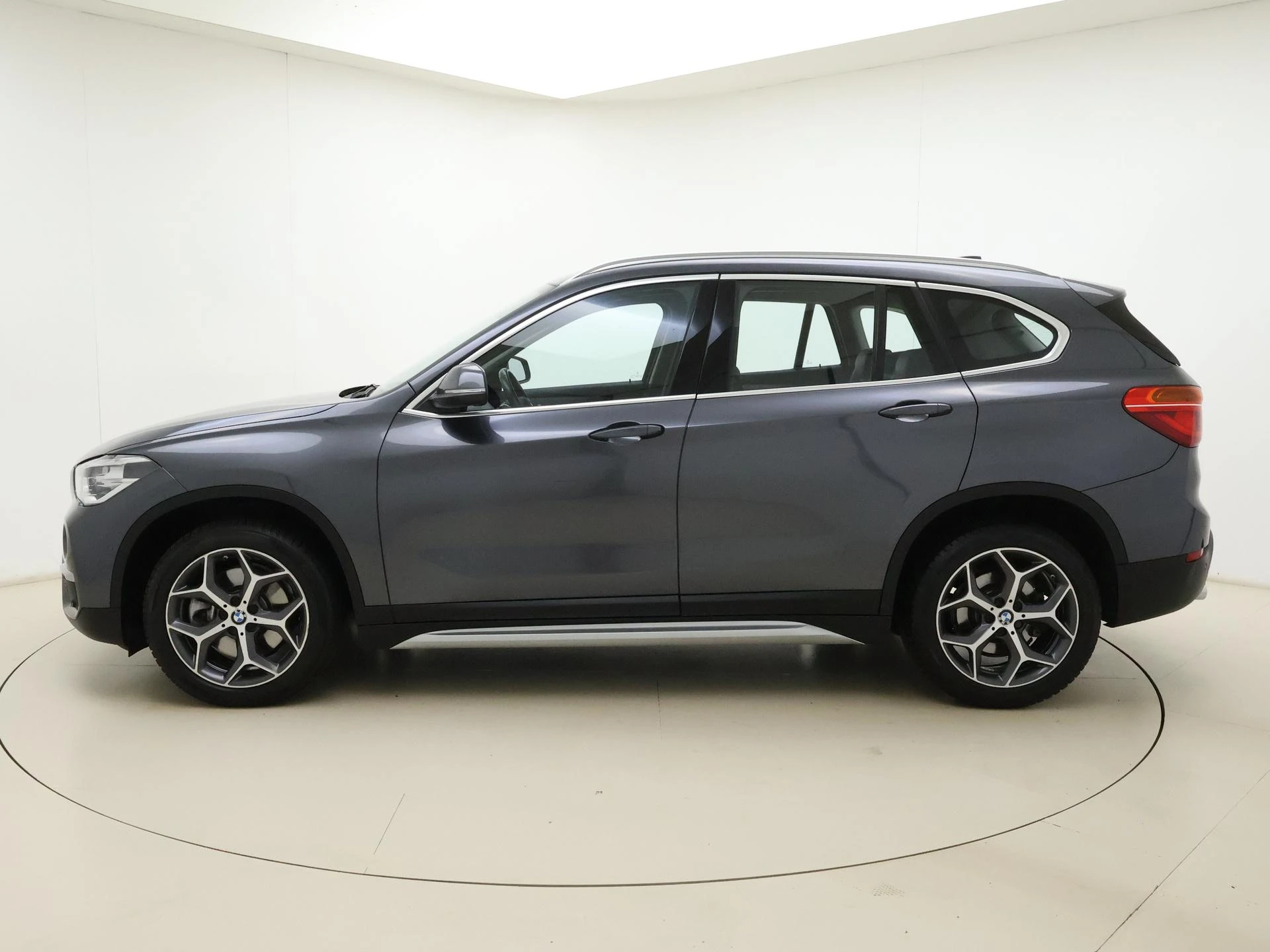 BMW X1 sDrive20i Orange Edition II