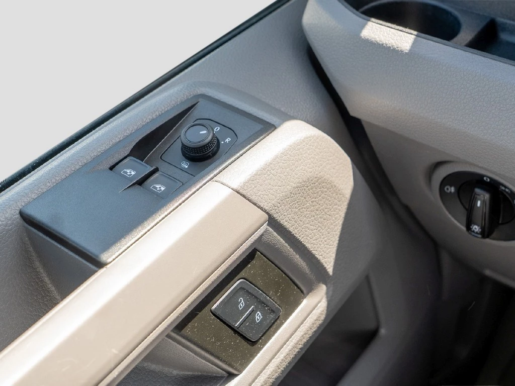 Volkswagen Crafter Kasten 2.0TDI lang Hochdach RearView