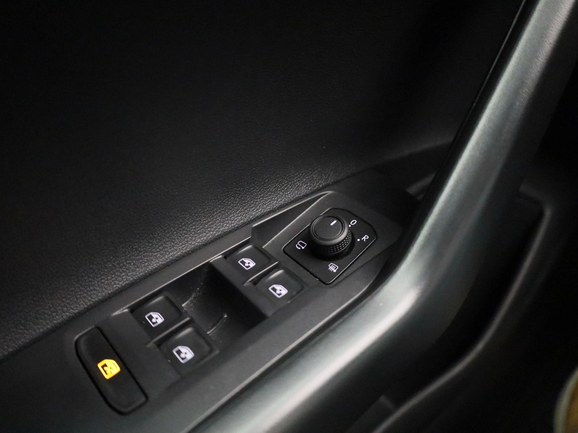 Volkswagen-Polo-image-22