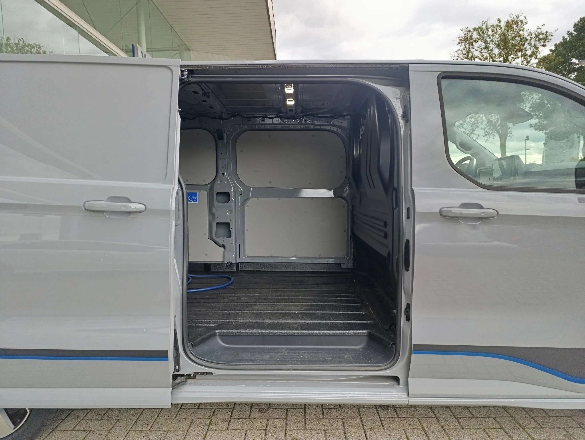 Ford-E-Transit-image-7