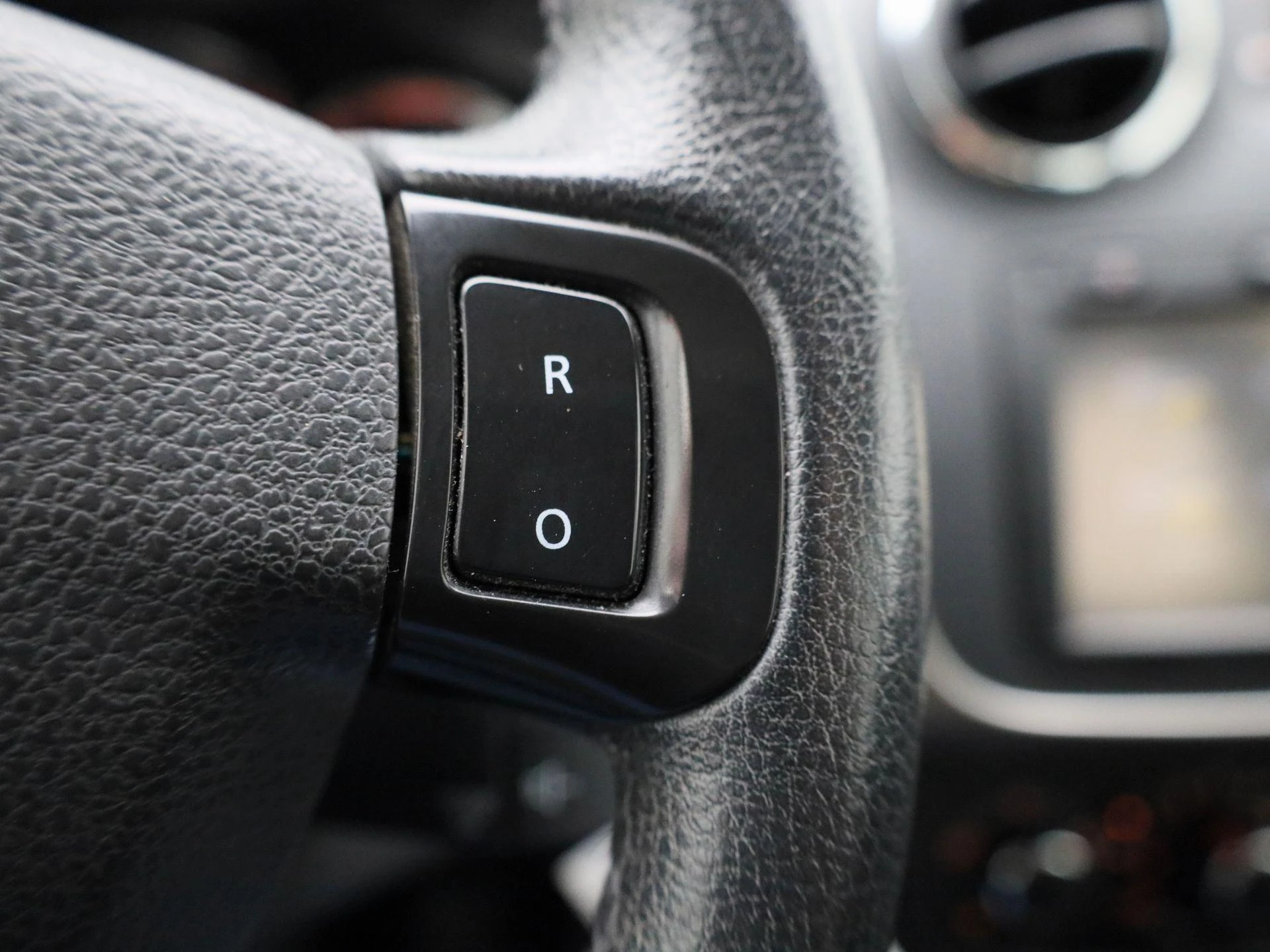 Dacia-Logan-image-15
