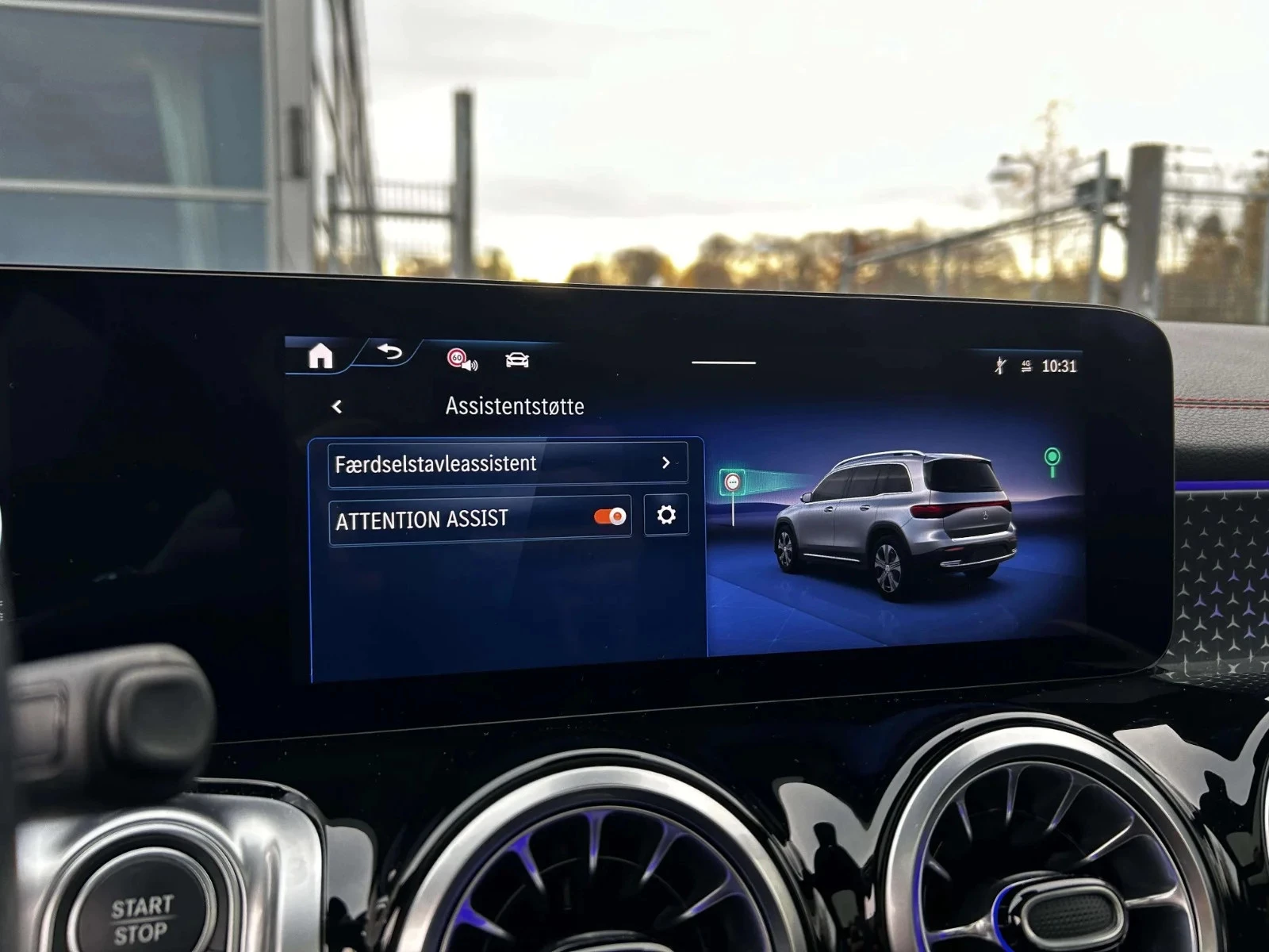 Mercedes-Benz-EQB-image-19