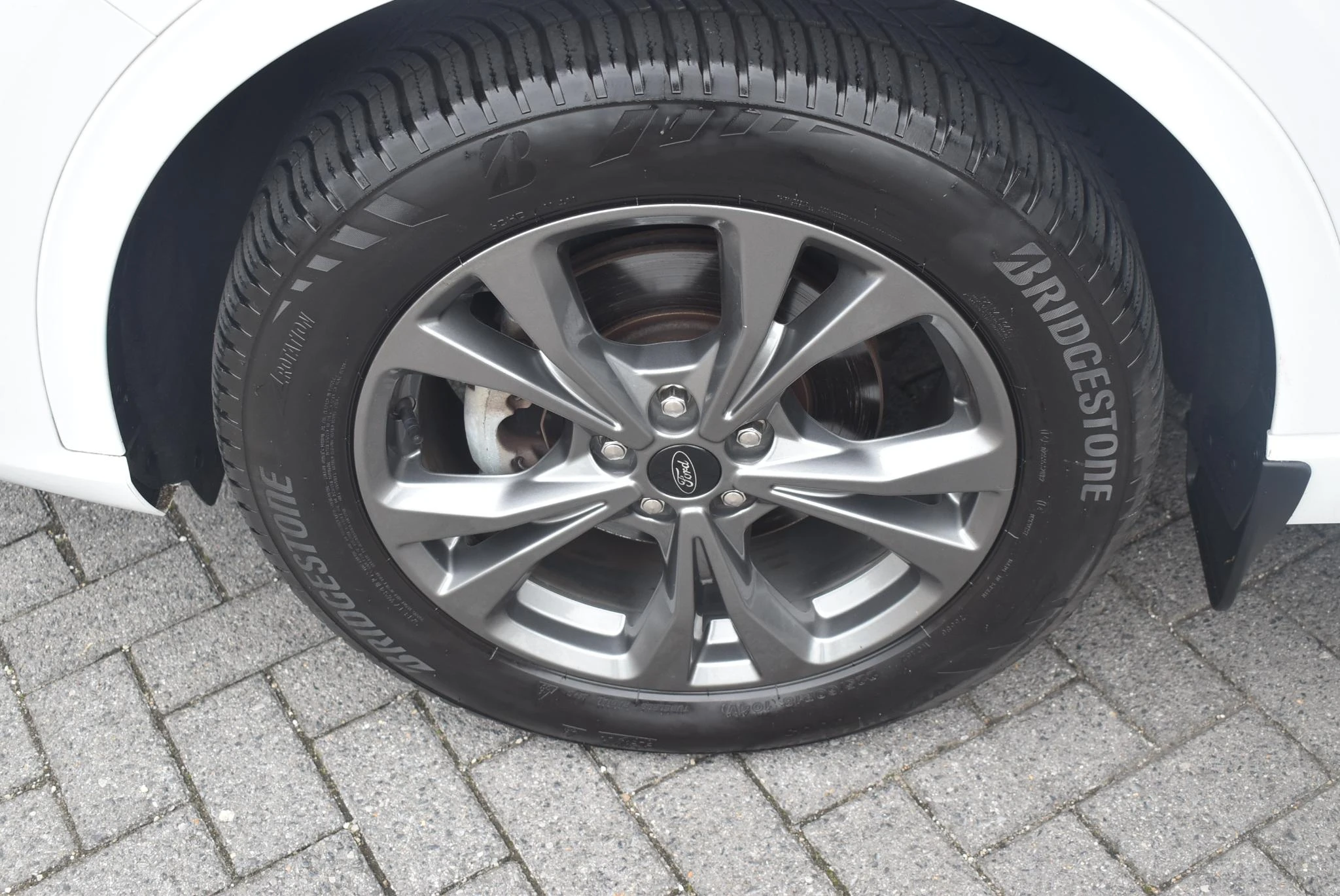 Ford-Kuga-image-8