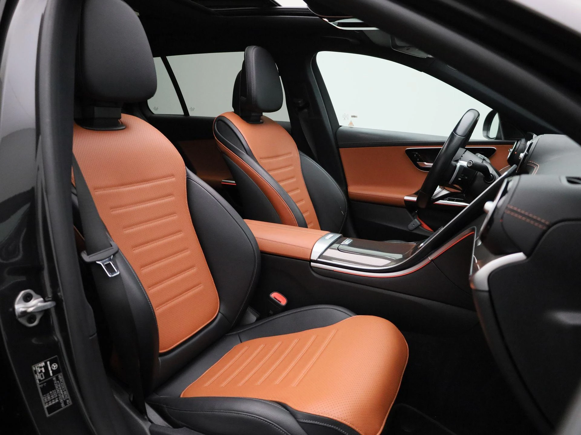 Mercedes-Benz-C-Klasse-image-38