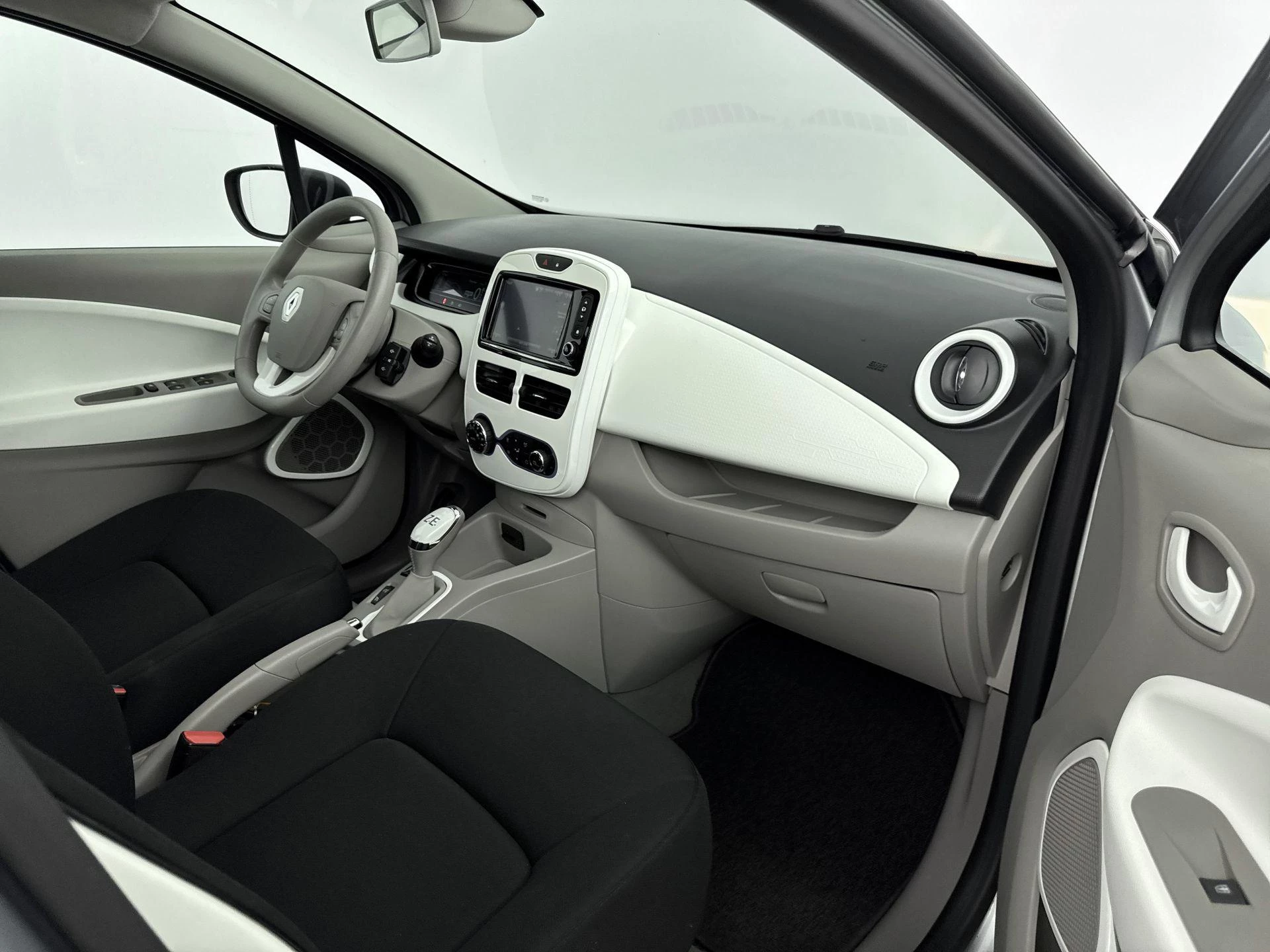Renault-ZOE-image-18