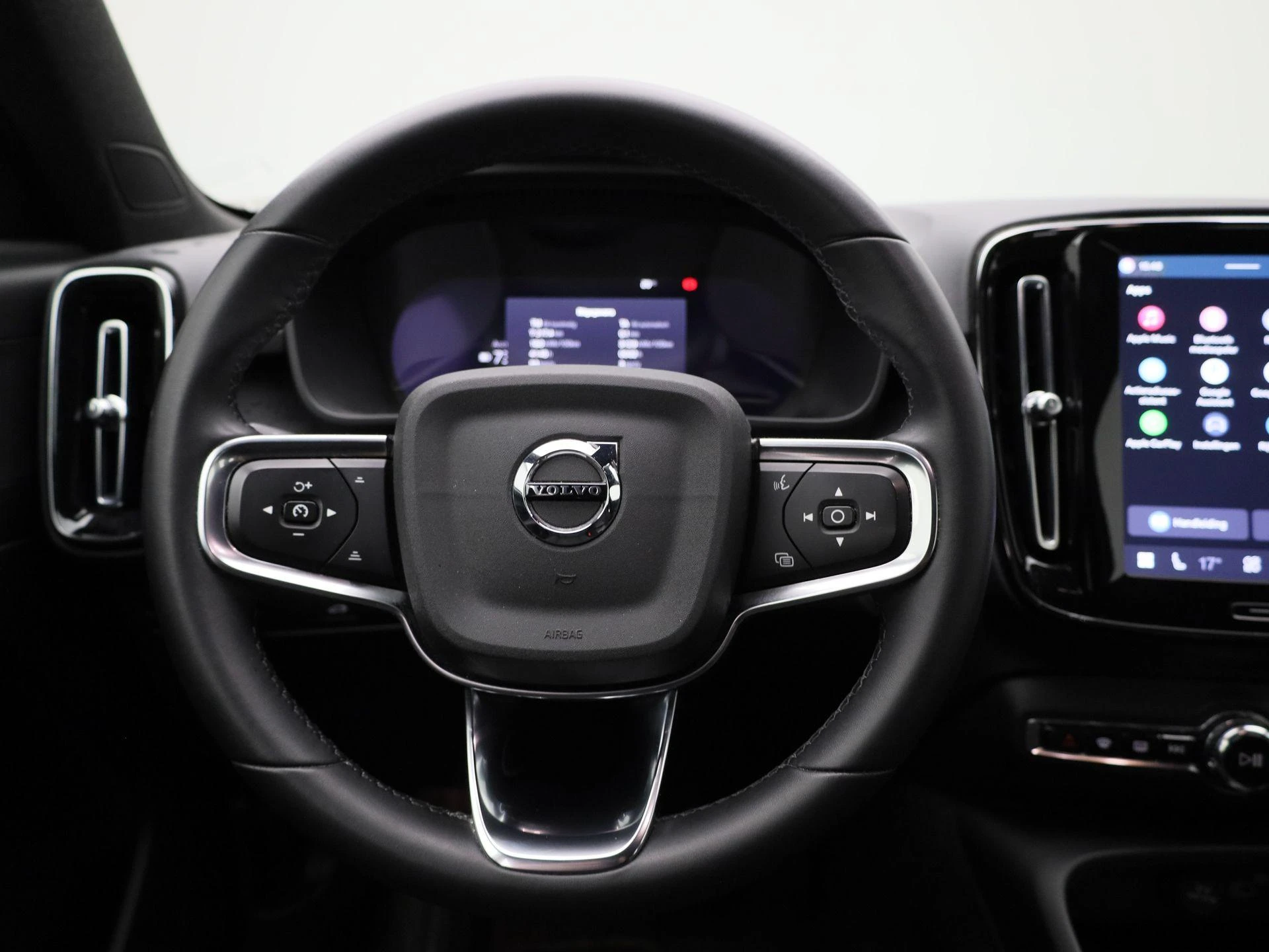 Volvo-XC40-image-6