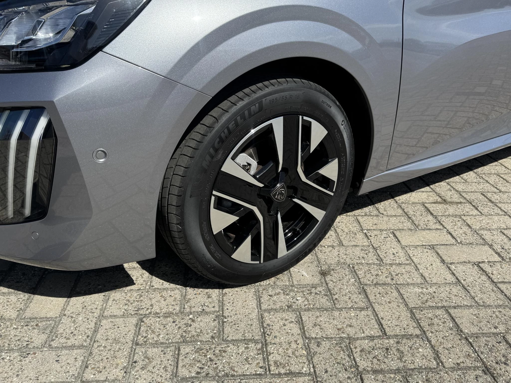Peugeot-208-image-9