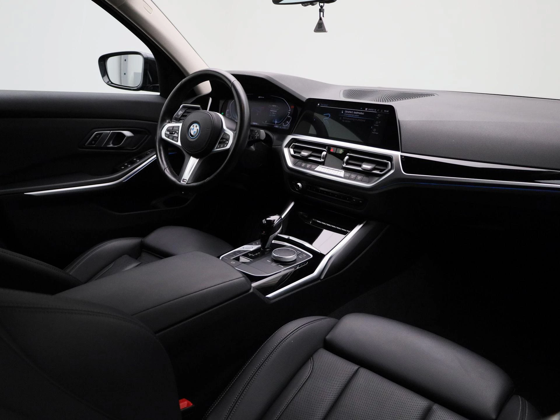 BMW-3 Serie-image-36