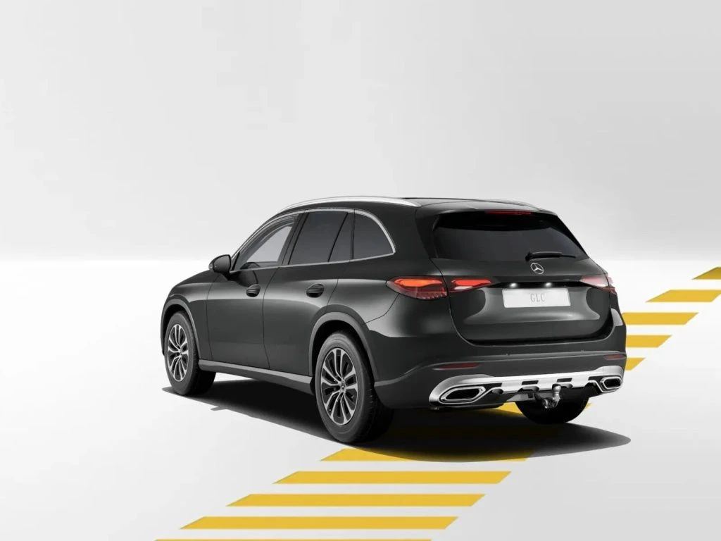 Mercedes-Benz-GLC 220 d-image-4