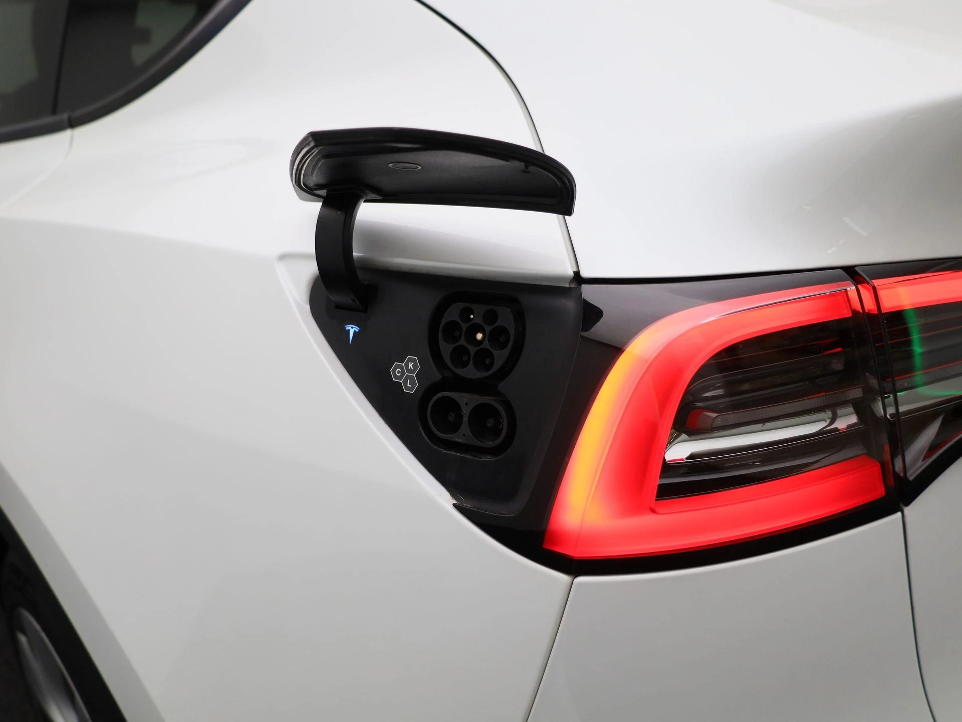 Tesla-Model Y-image-29