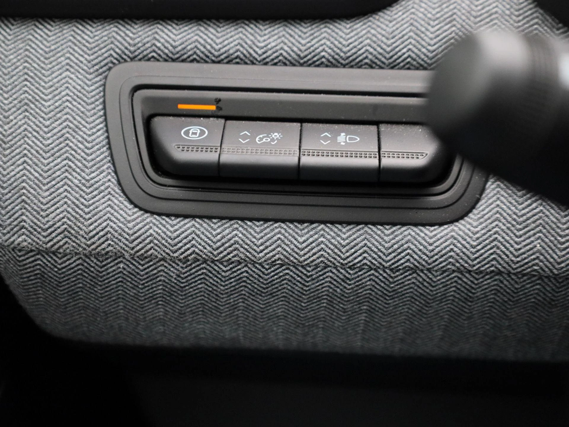 Renault-Clio-image-18