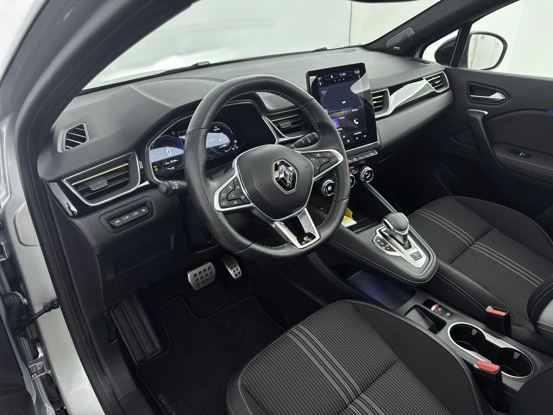 Renault-Captur-image-16