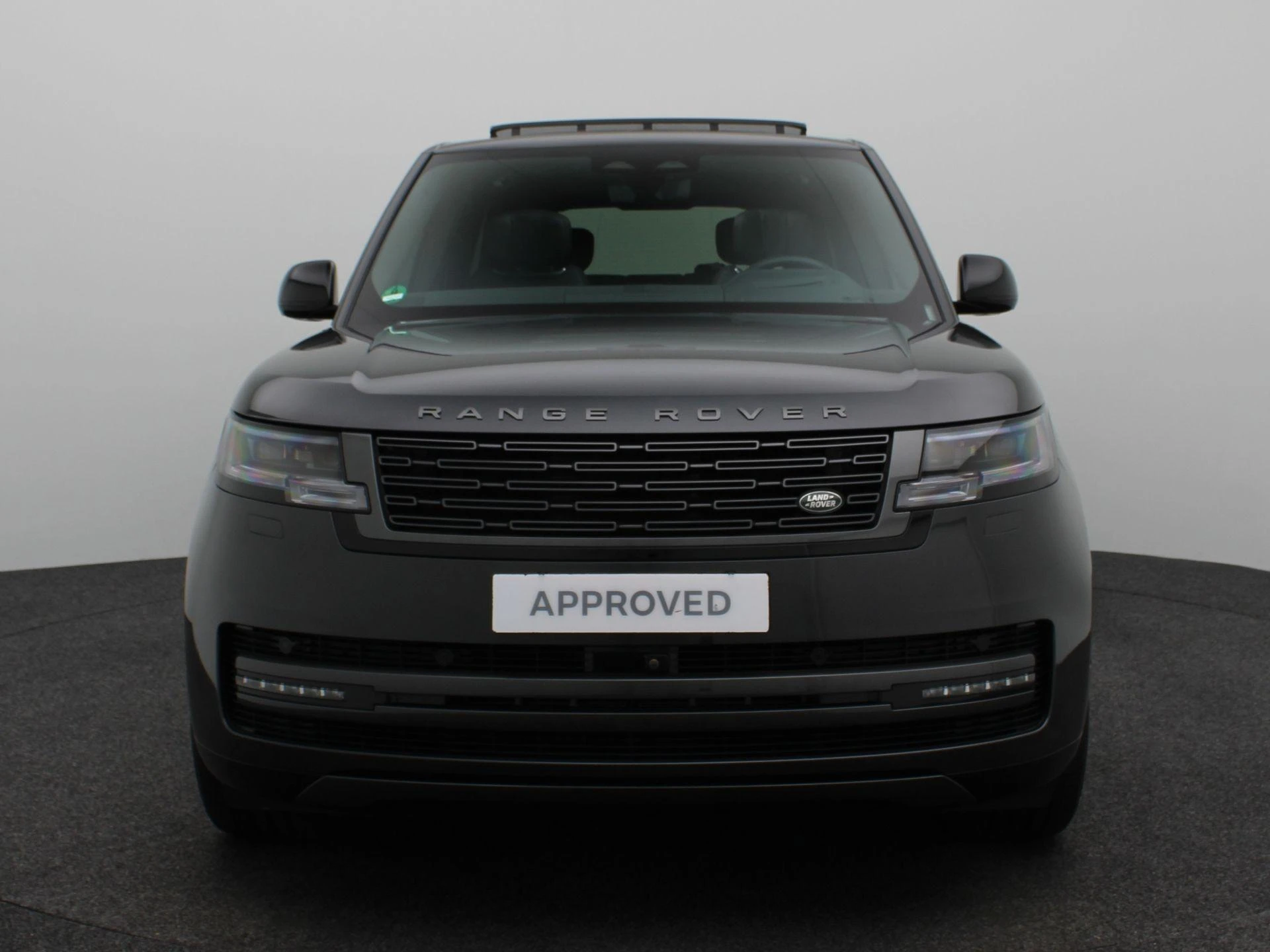 Land Rover-Range Rover-image-2