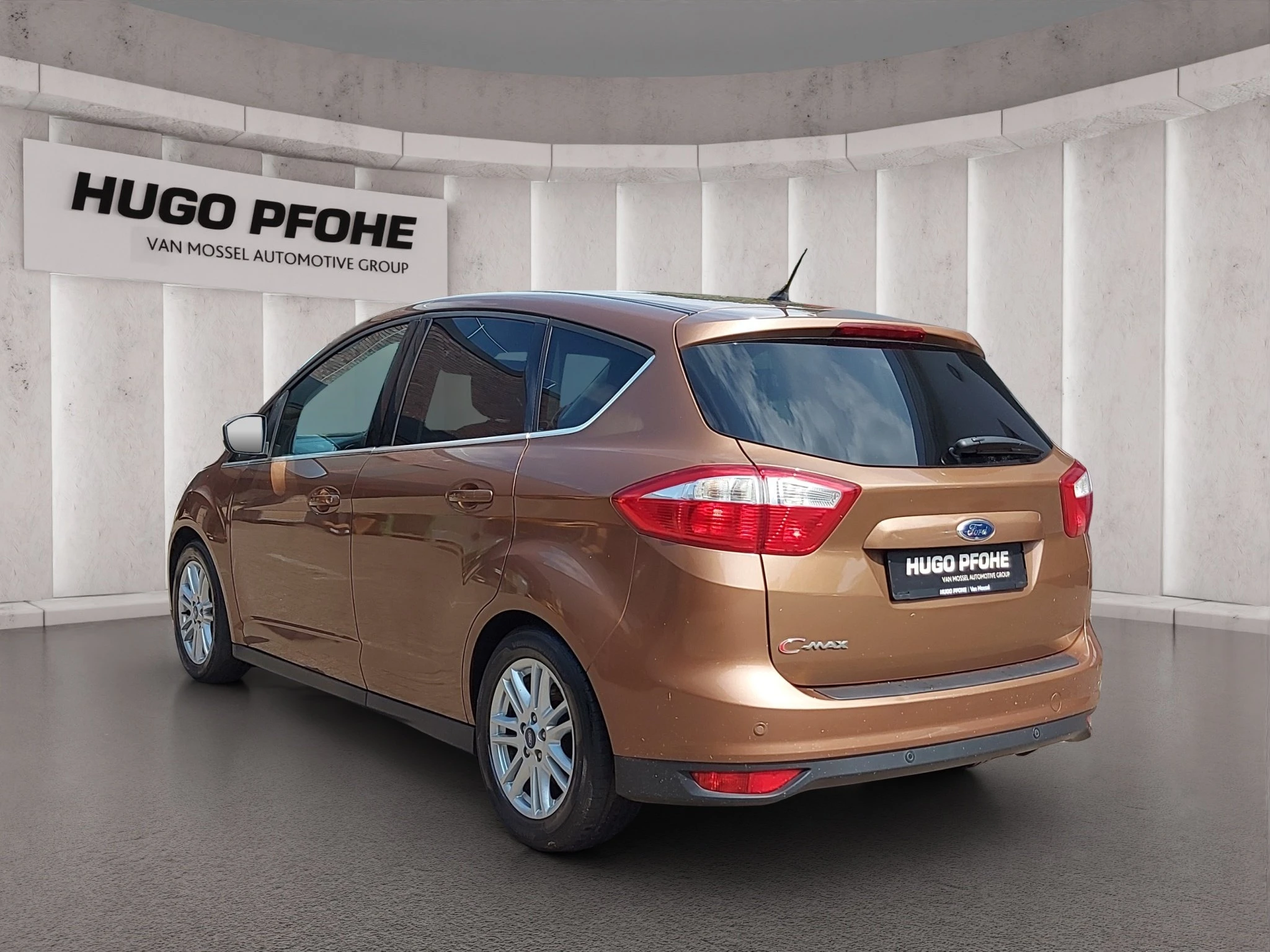 Ford-C-MAX-image-2