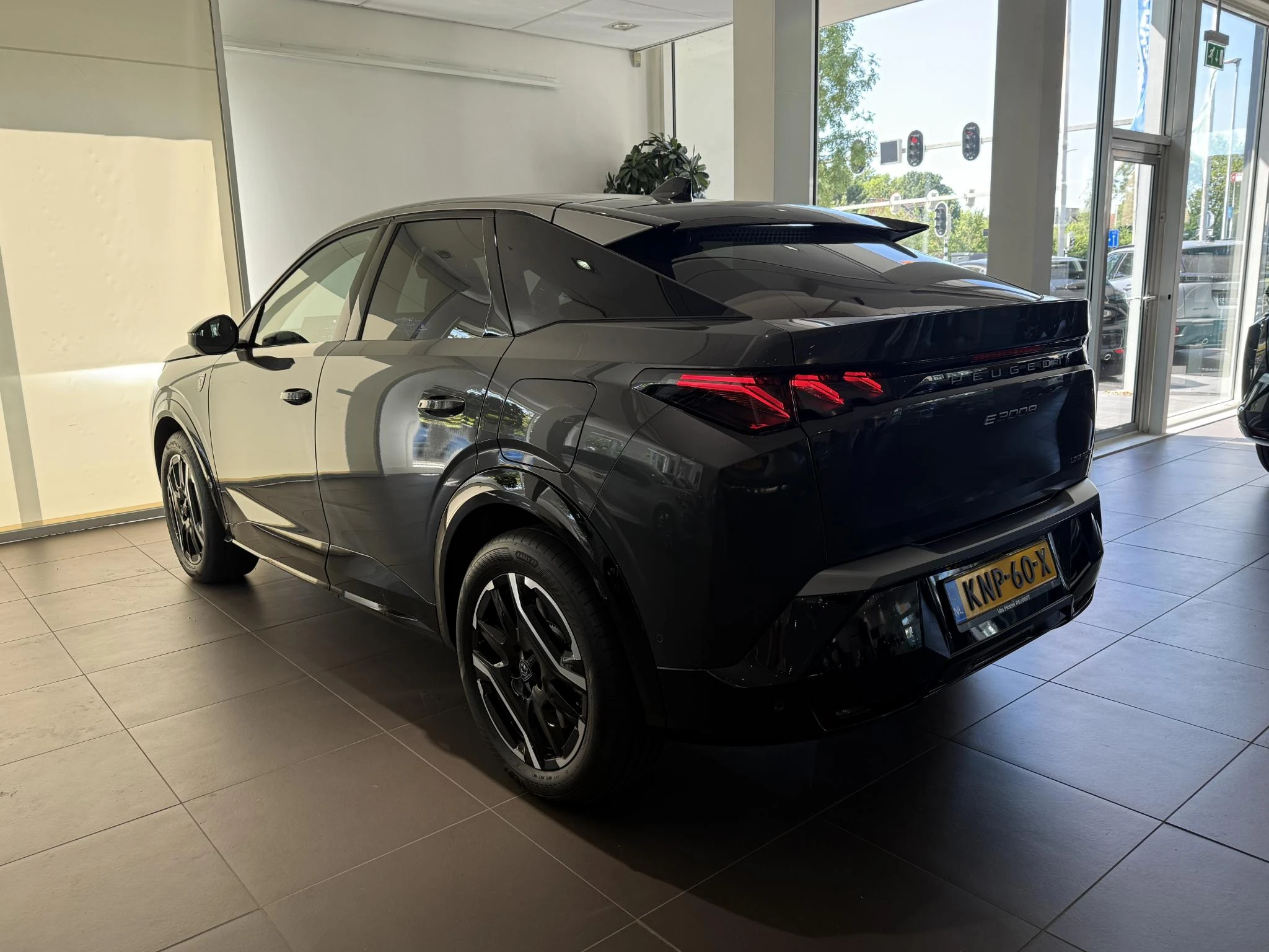 Peugeot e-3008 GT Long Range 230 97 kWh