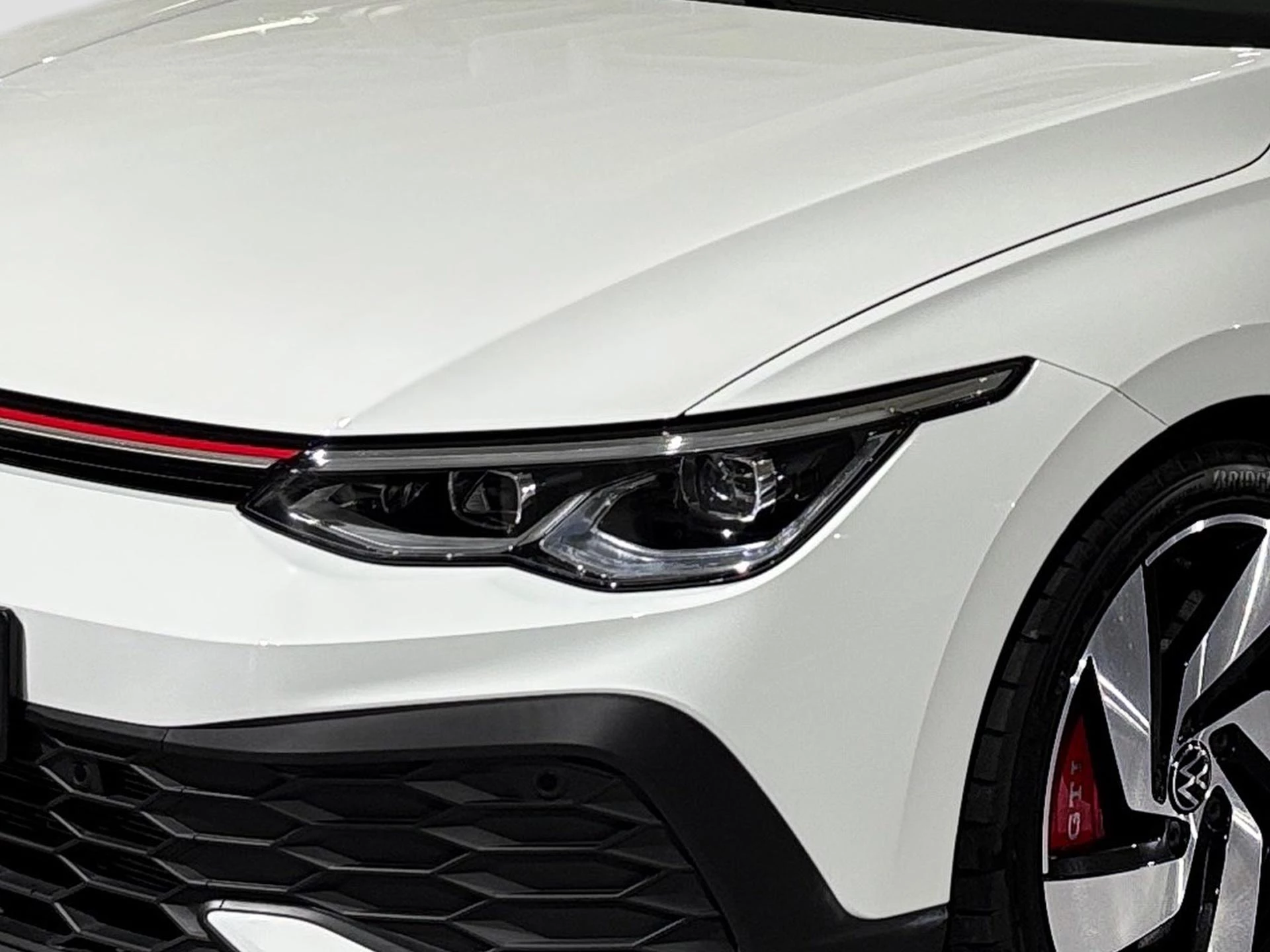 Volkswagen-Golf-image-19