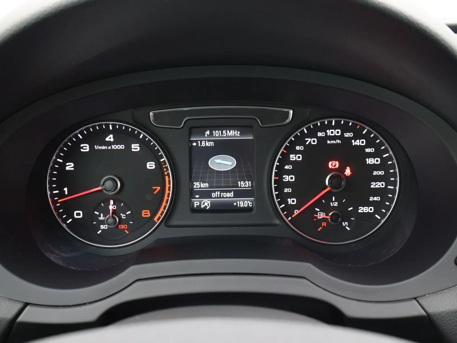 Audi Q3 Audi Q3 1.4TFSI 150PK *AUTOMAAT*LEDER*CRUISE*NAVI*PDC*ZETELVERWARMING*AIRCO*...*