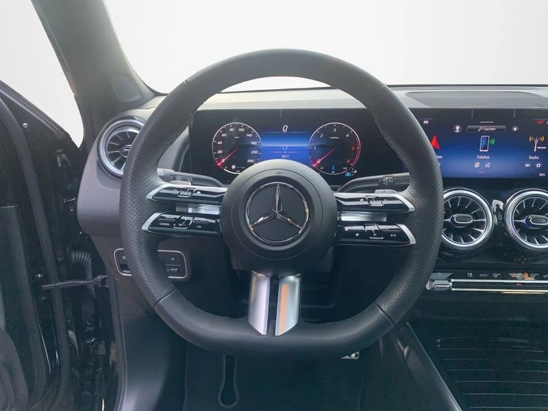 Mercedes-Benz GLB 200 d AMG PANO TEMPO 360° AHK SITZHZG NIGHT AMG Line