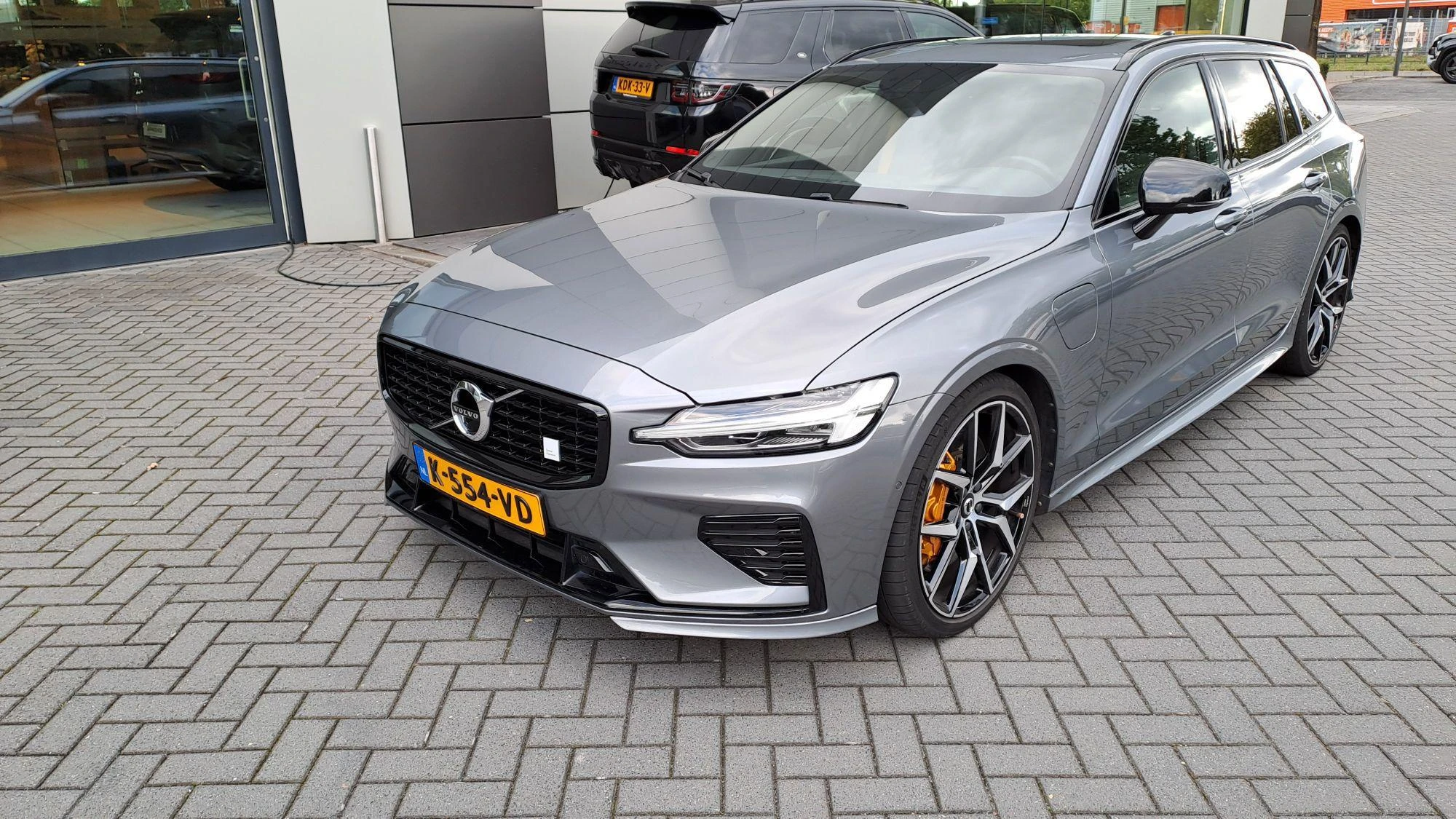 Volvo-V60-image-1
