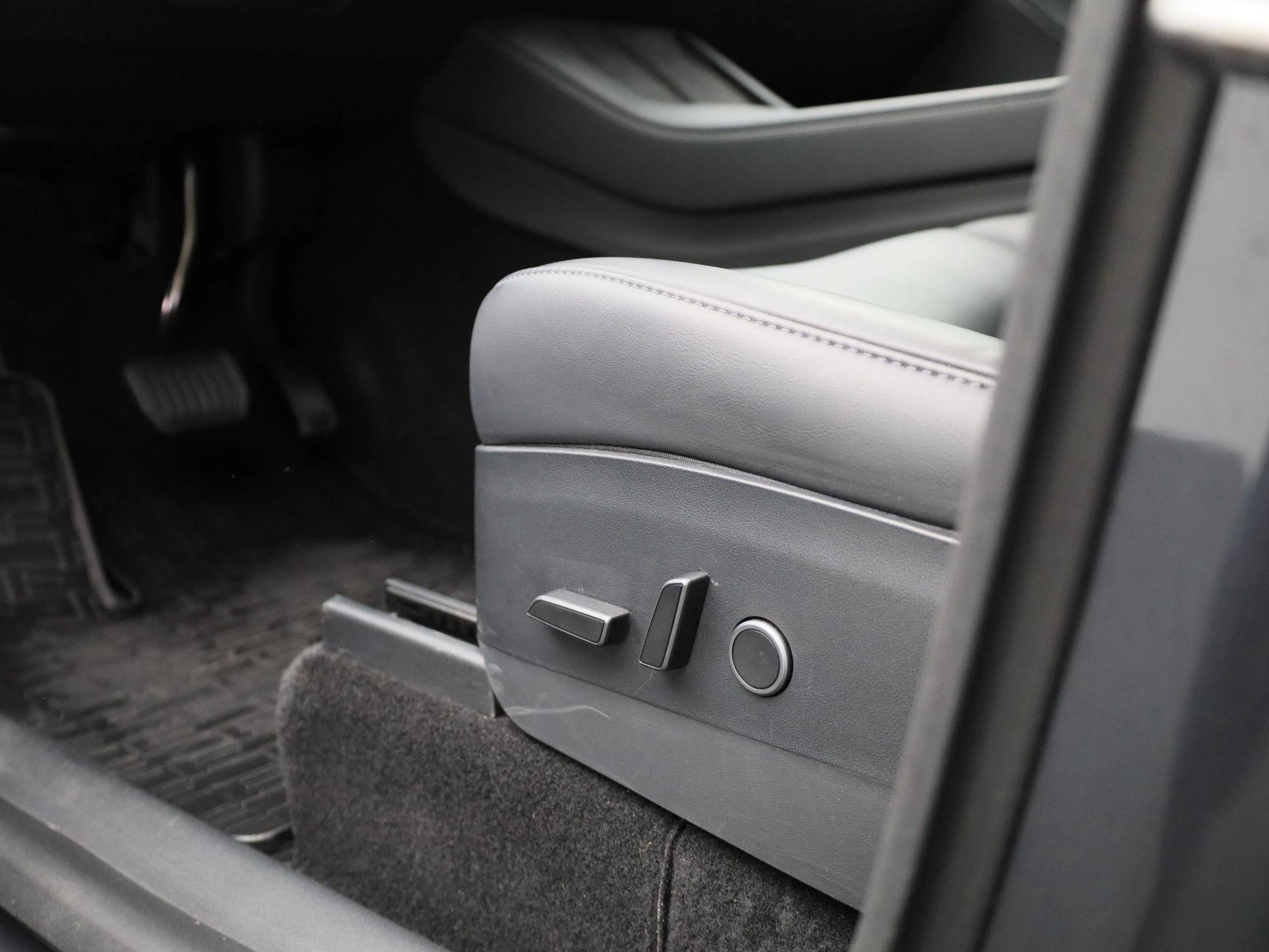 Tesla Model Y Long Range Dual Motor AWD
