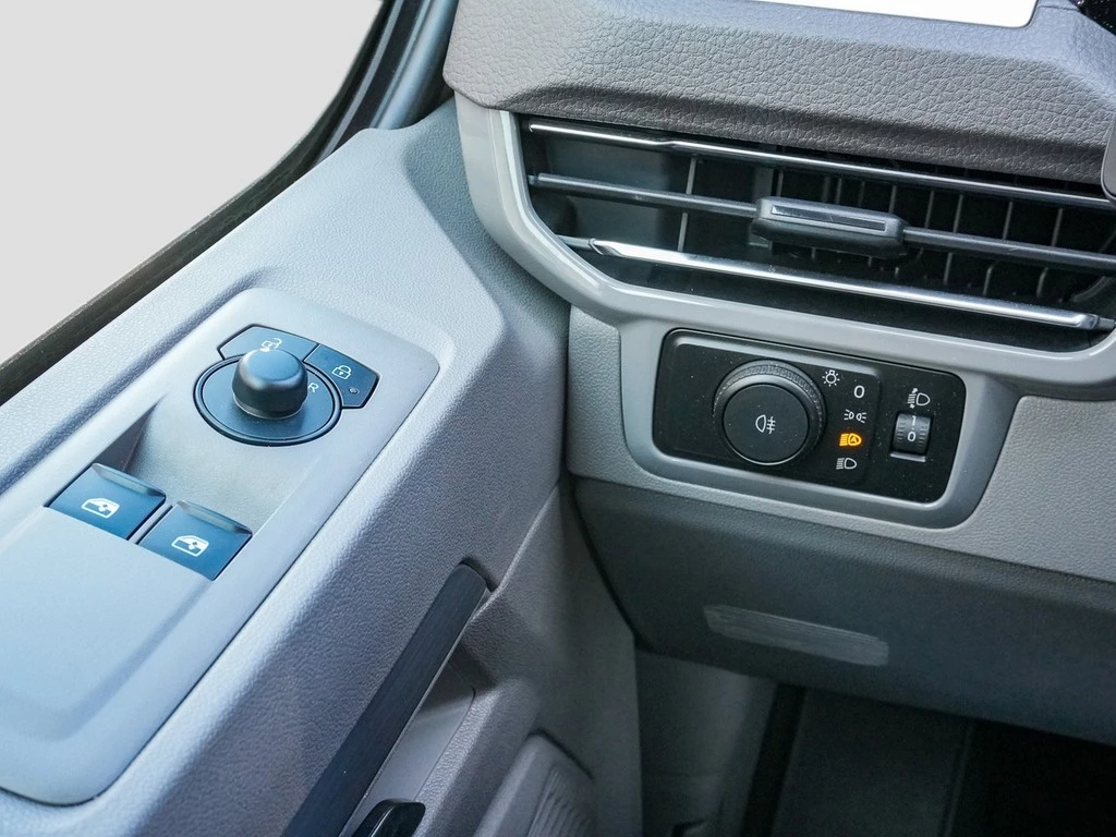 Volkswagen Caravelle T7 2.0 TDI DSG Life Navi, AHK