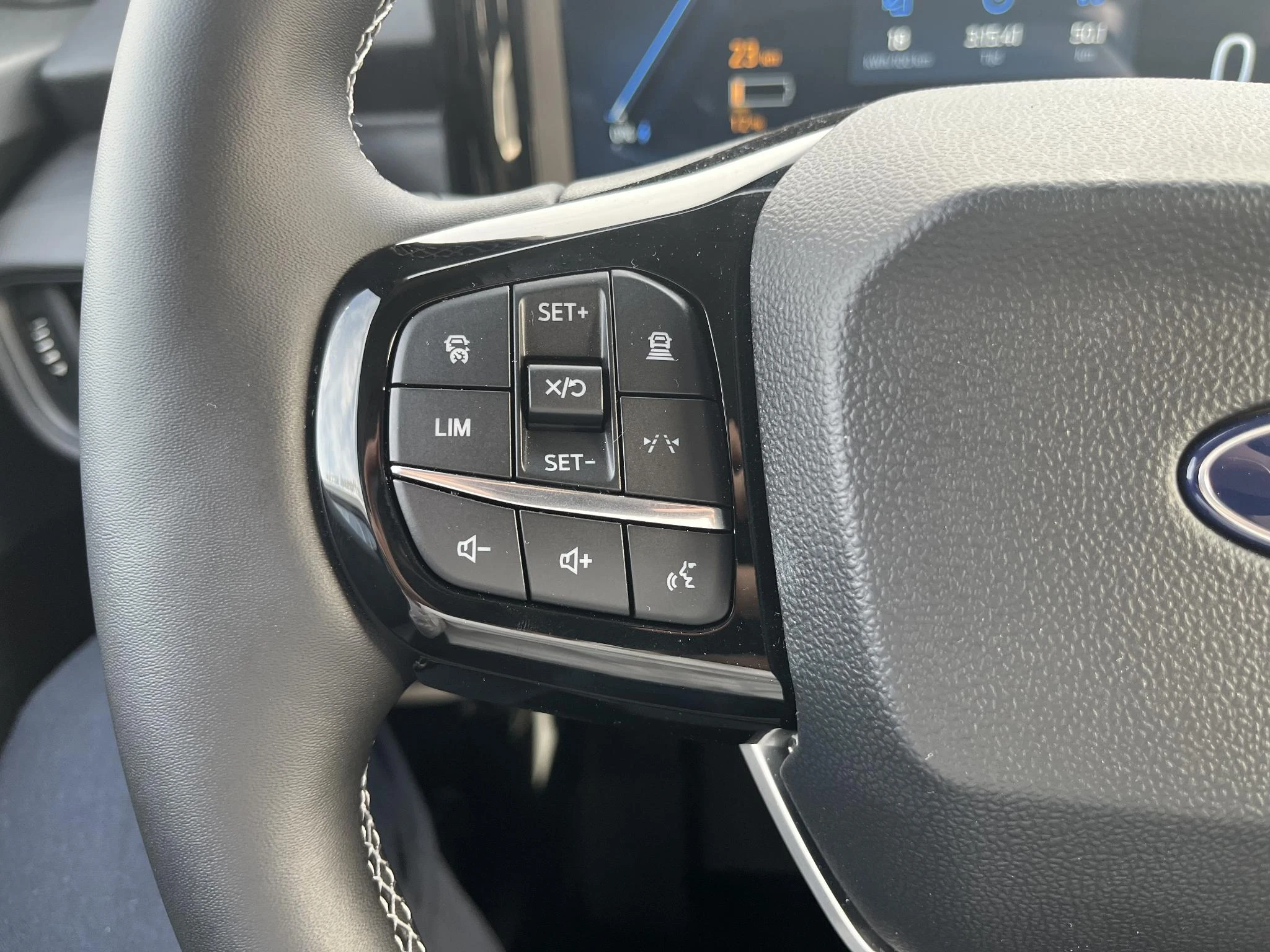 Ford-E-Transit-image-15