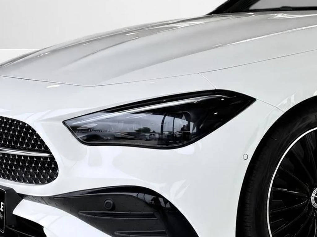 Mercedes-Benz-CLE 200-image-4