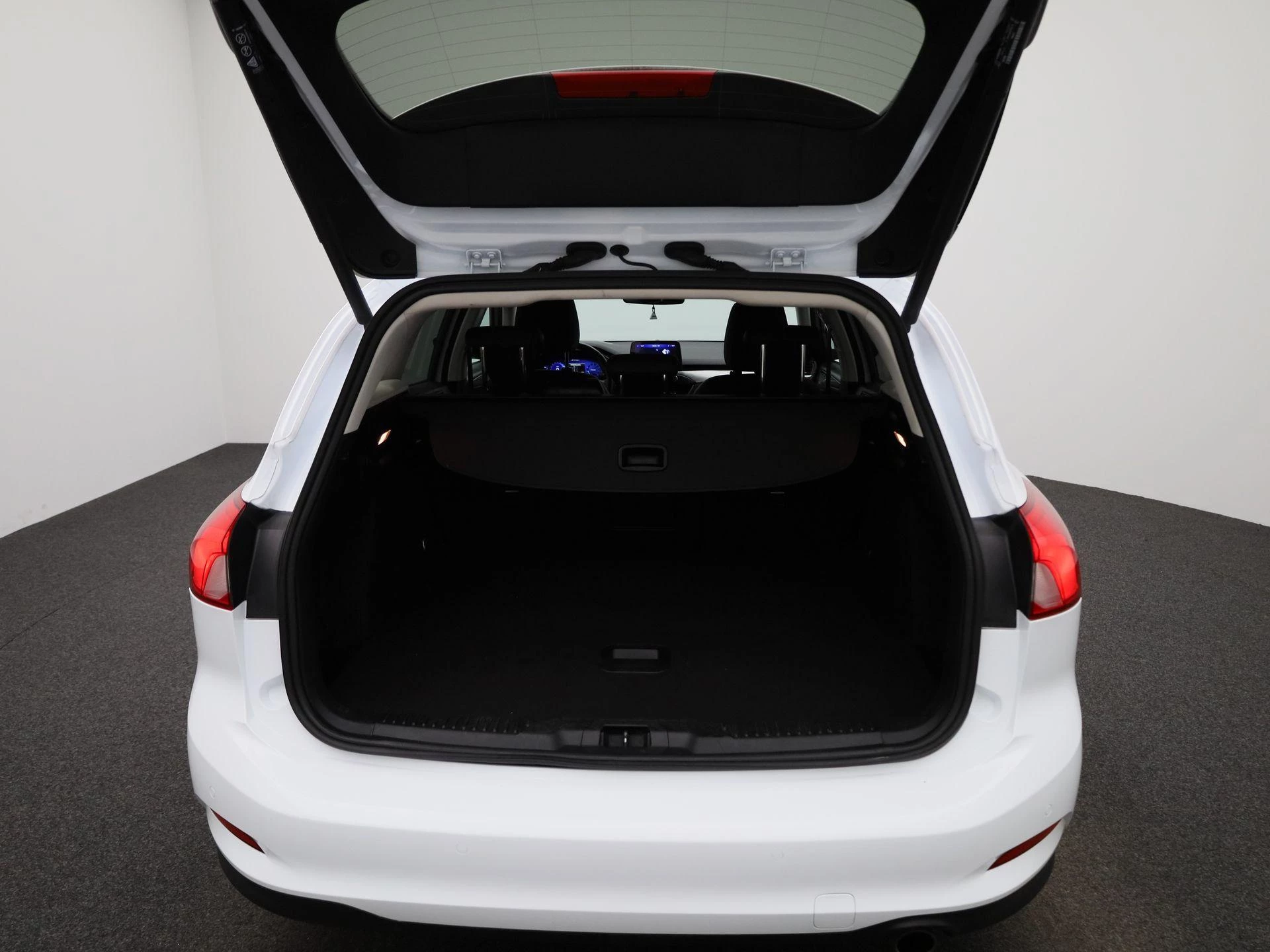 Ford Focus Wagon 1.0 EcoBoost Titanium X Business